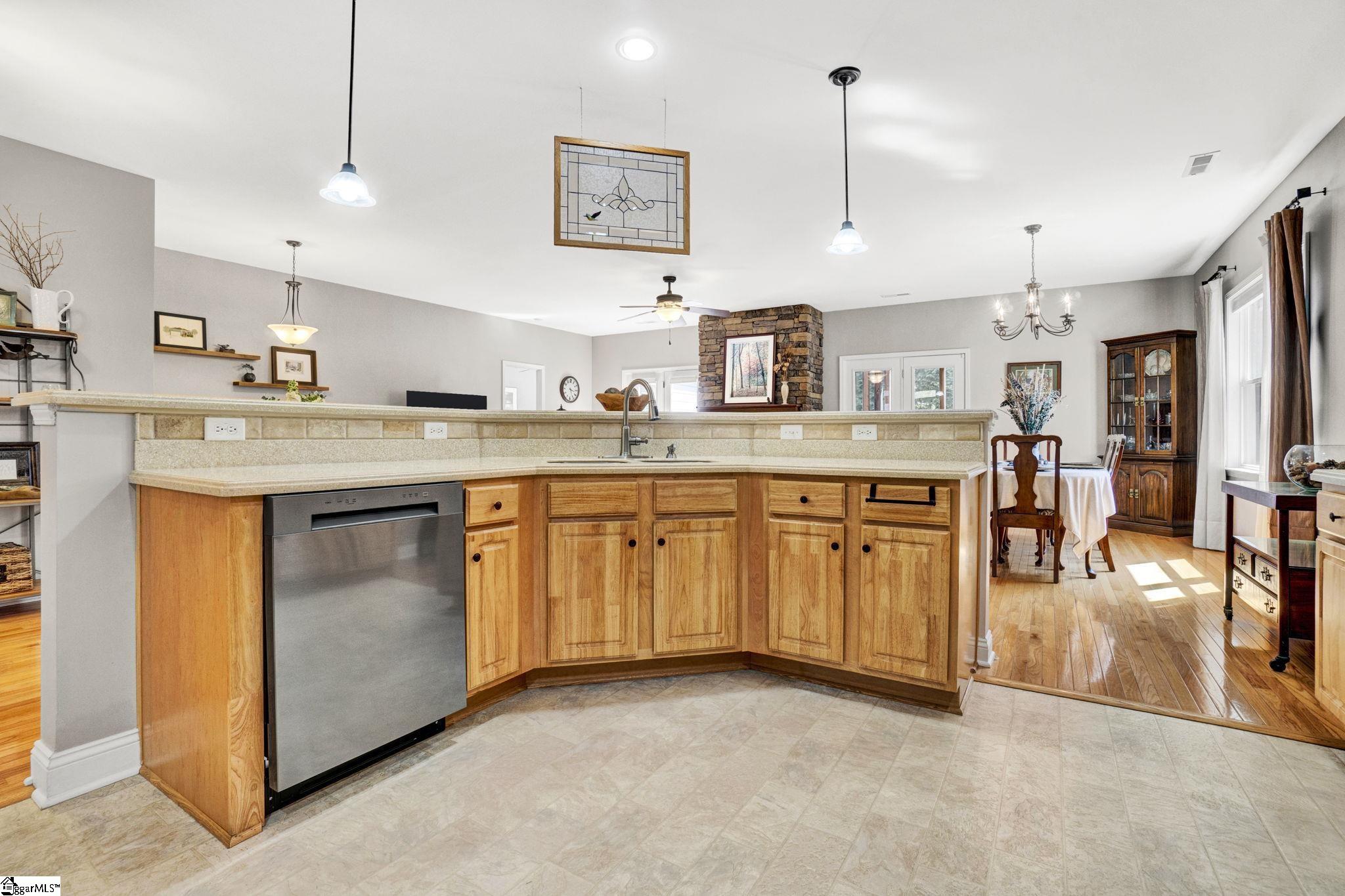 204 Lord Byron, Travelers Rest, South Carolina image 12
