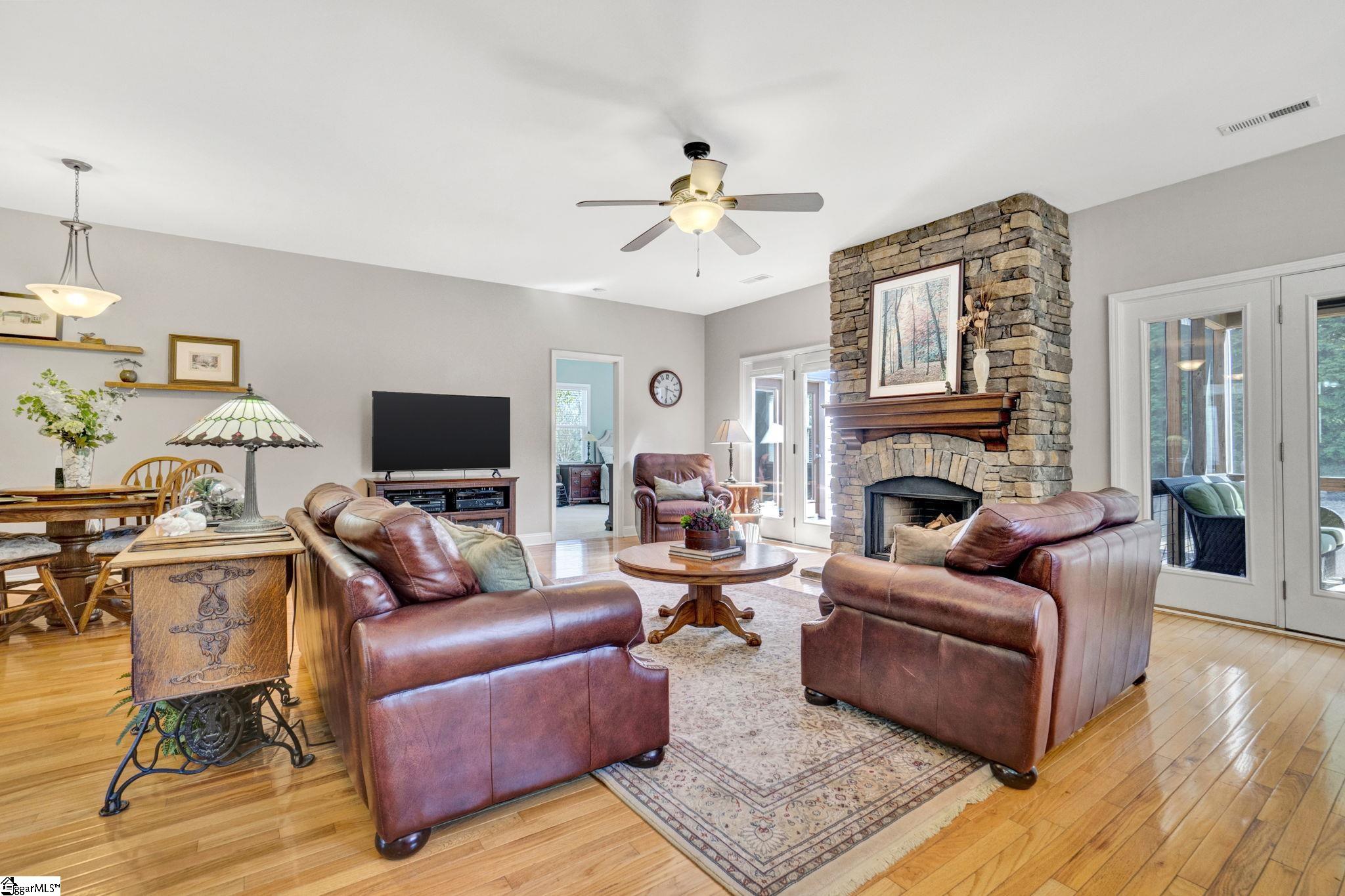 204 Lord Byron, Travelers Rest, South Carolina image 16