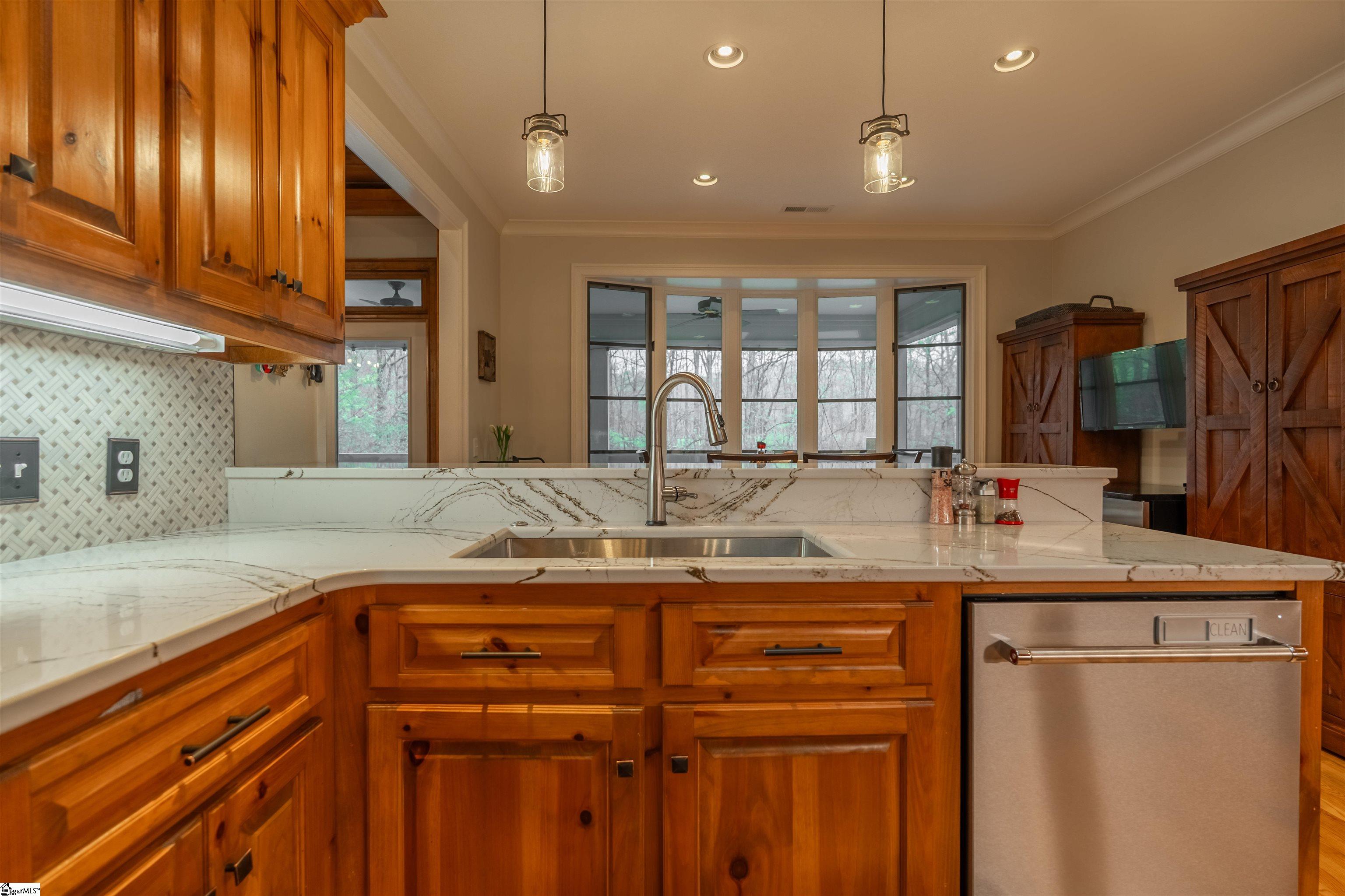 8 Rustic, Landrum, South Carolina image 16