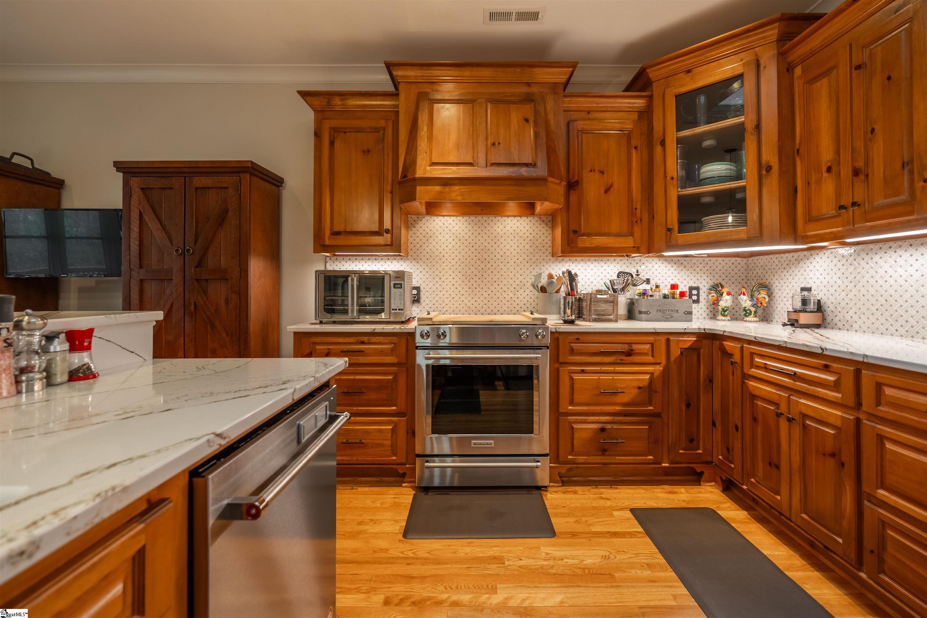 8 Rustic, Landrum, South Carolina image 17