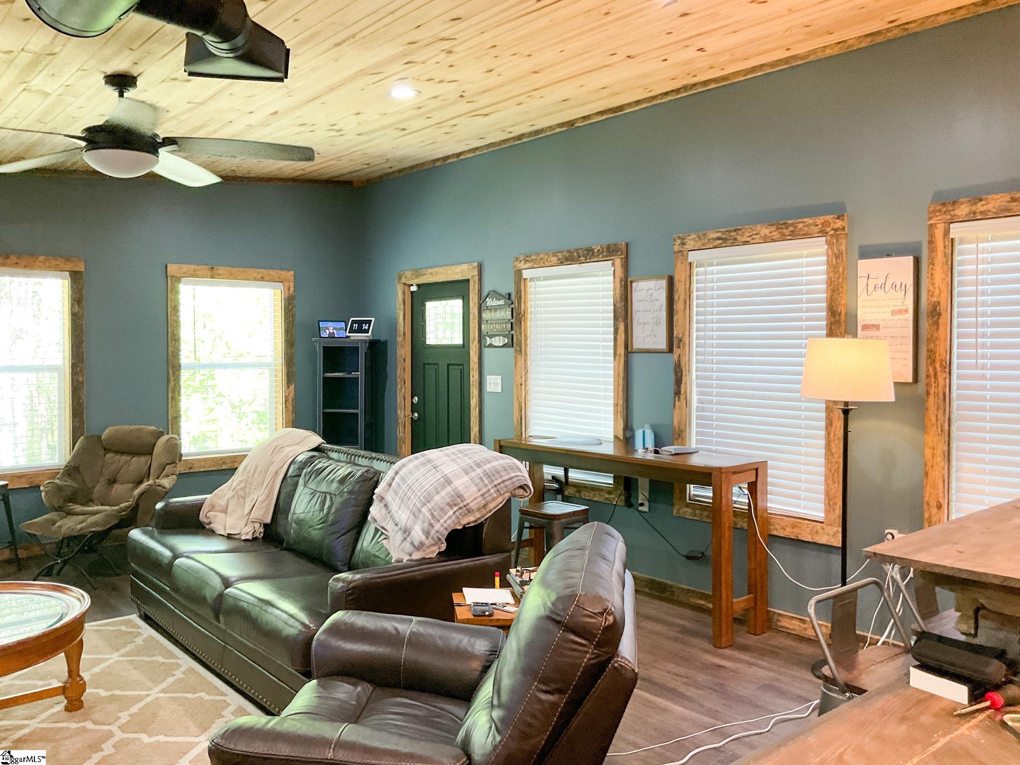 676 N Port Bass, Fair Play, South Carolina image 11