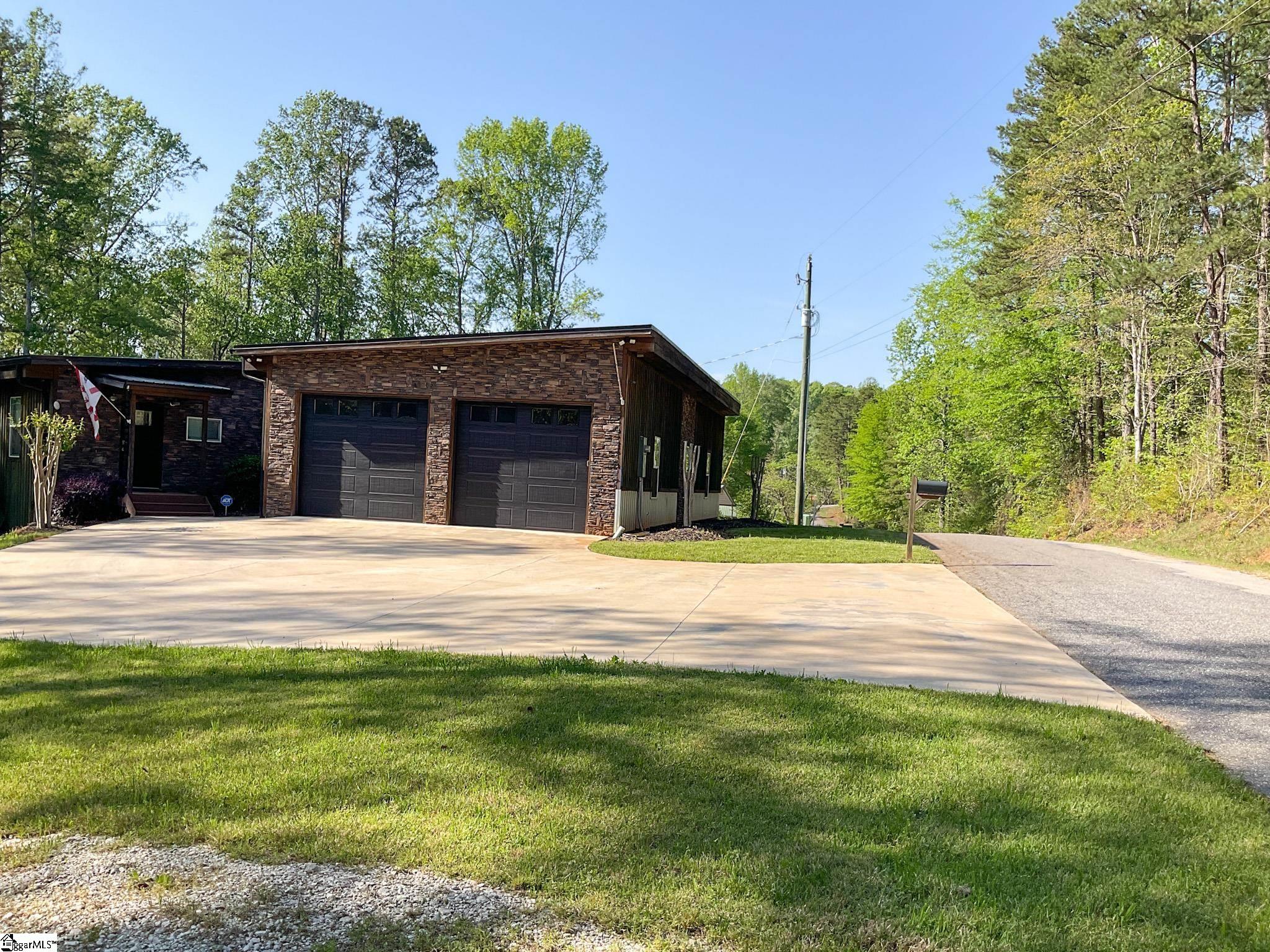 676 N Port Bass, Fair Play, South Carolina image 37