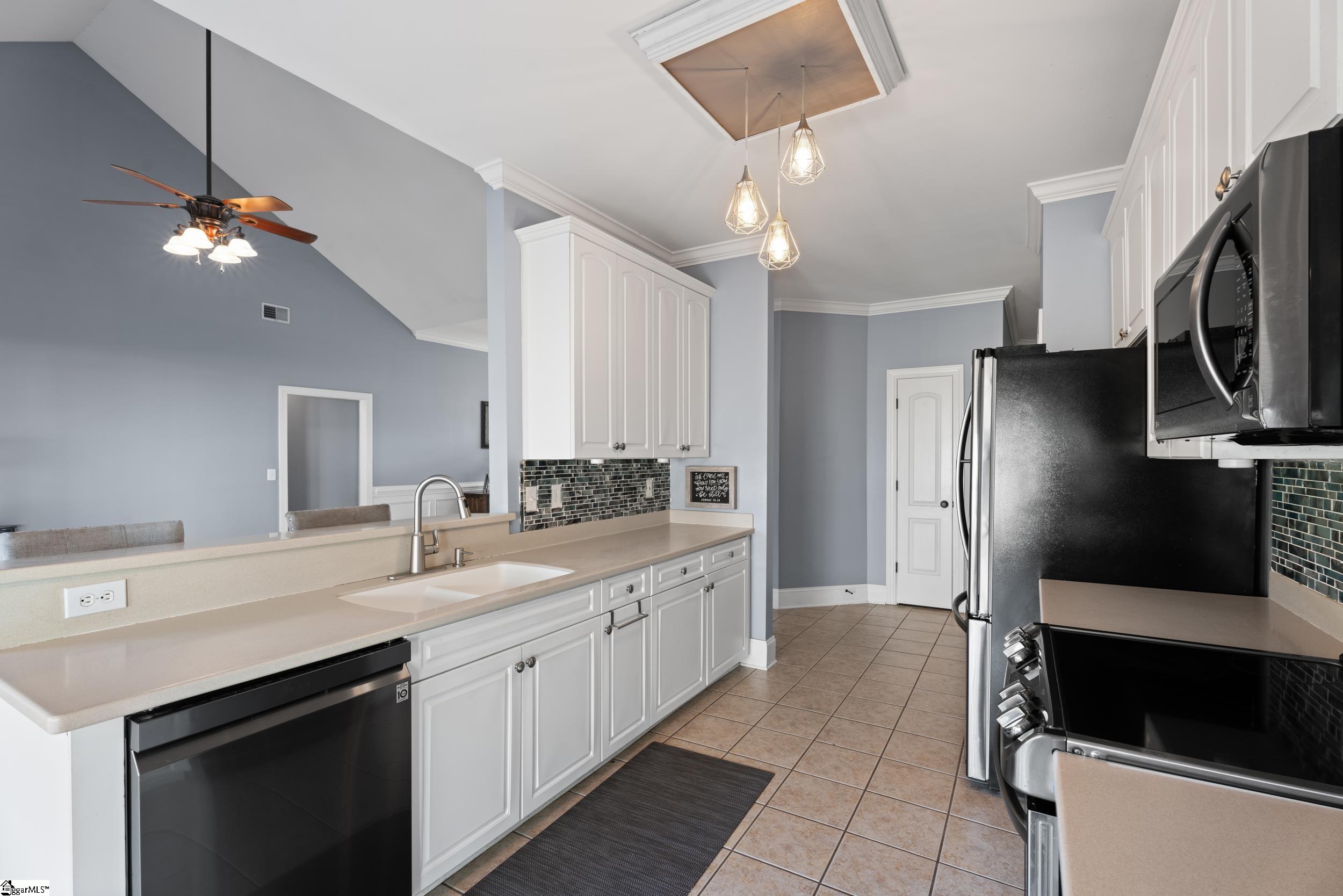 208 W Coosaw, Roebuck, South Carolina image 26