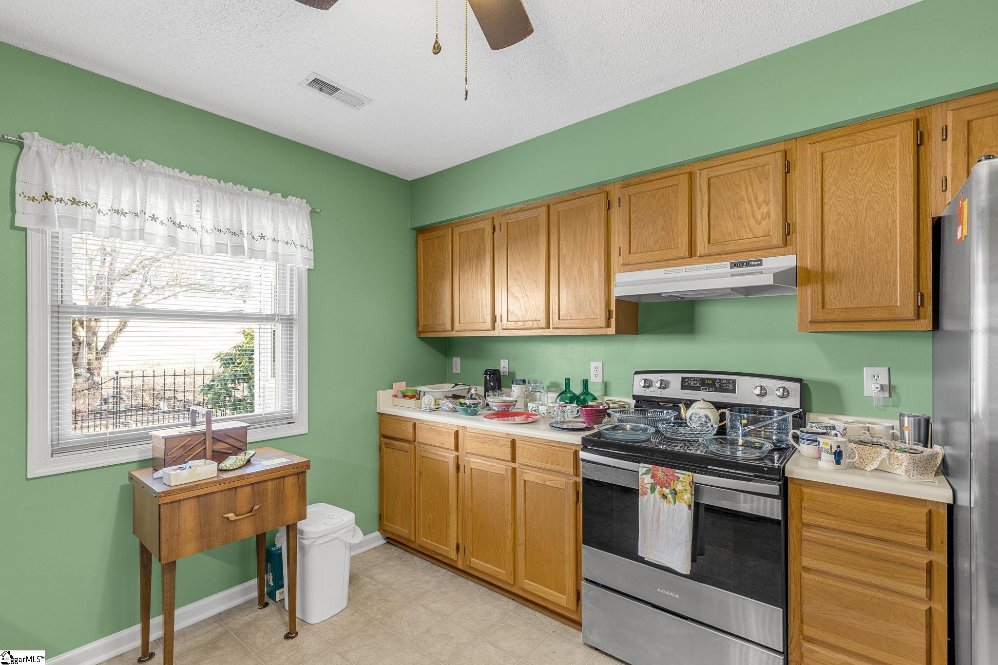 6 Hillview, Greenville, South Carolina image 17