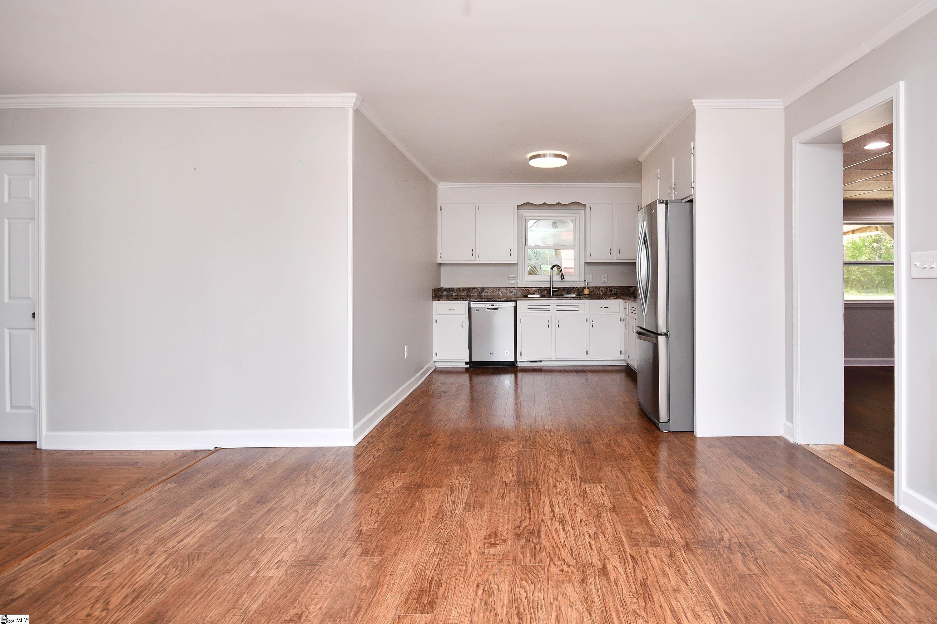 105 Ridgeland, Easley, South Carolina image 7