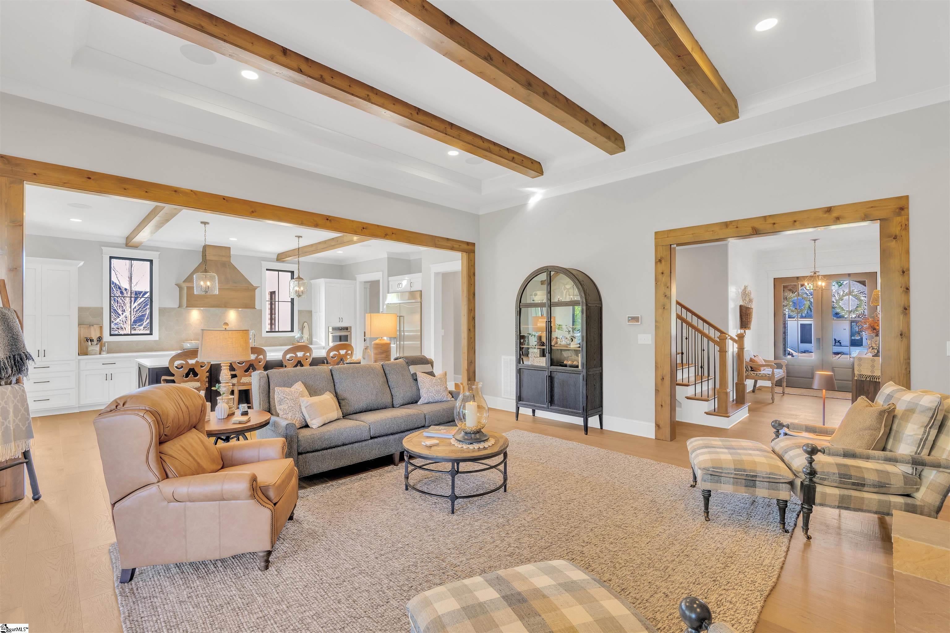 Living Room connects to the Foyer, Kitchen and Screened Porch.