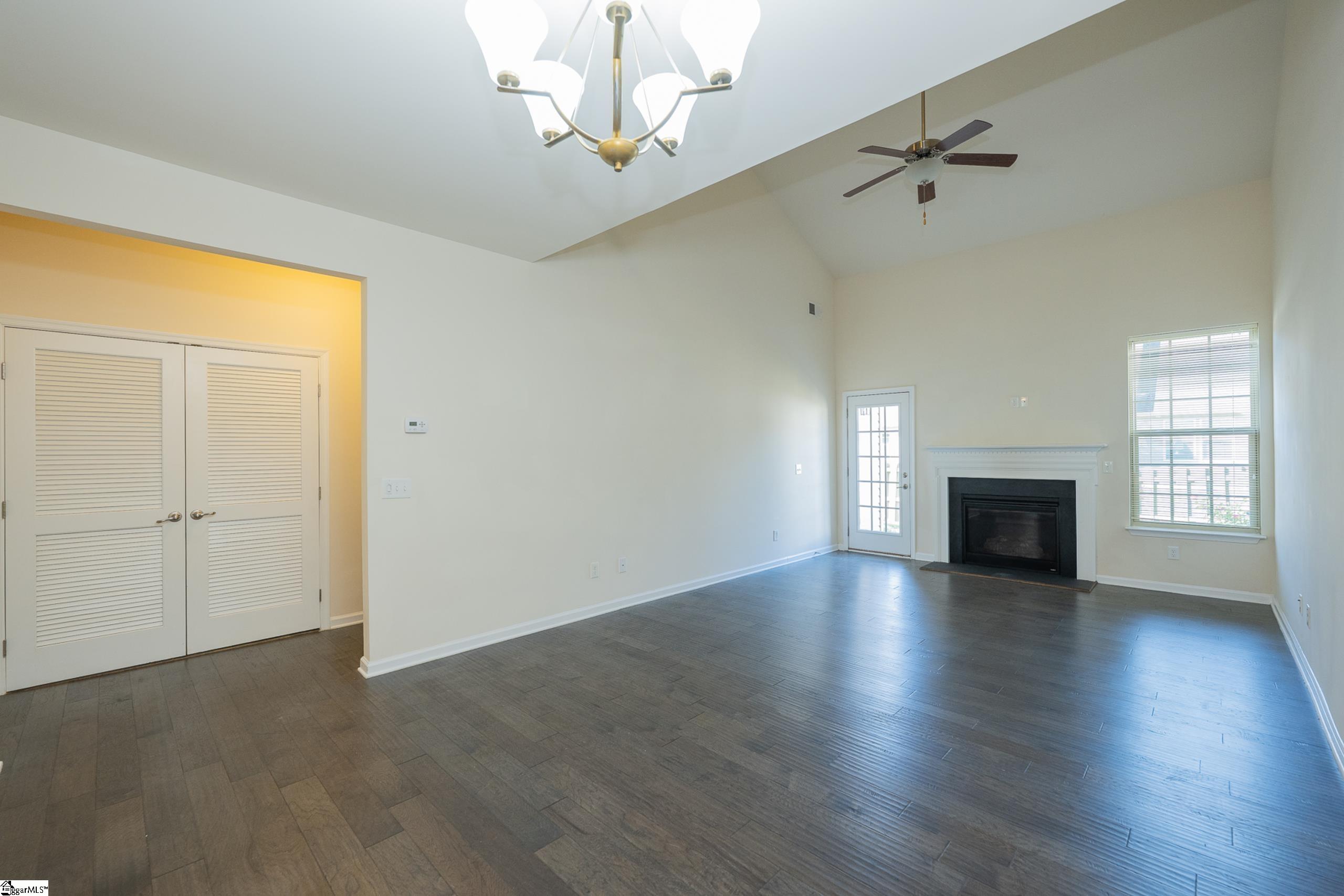 19 Fairchild, Greenville, South Carolina image 14