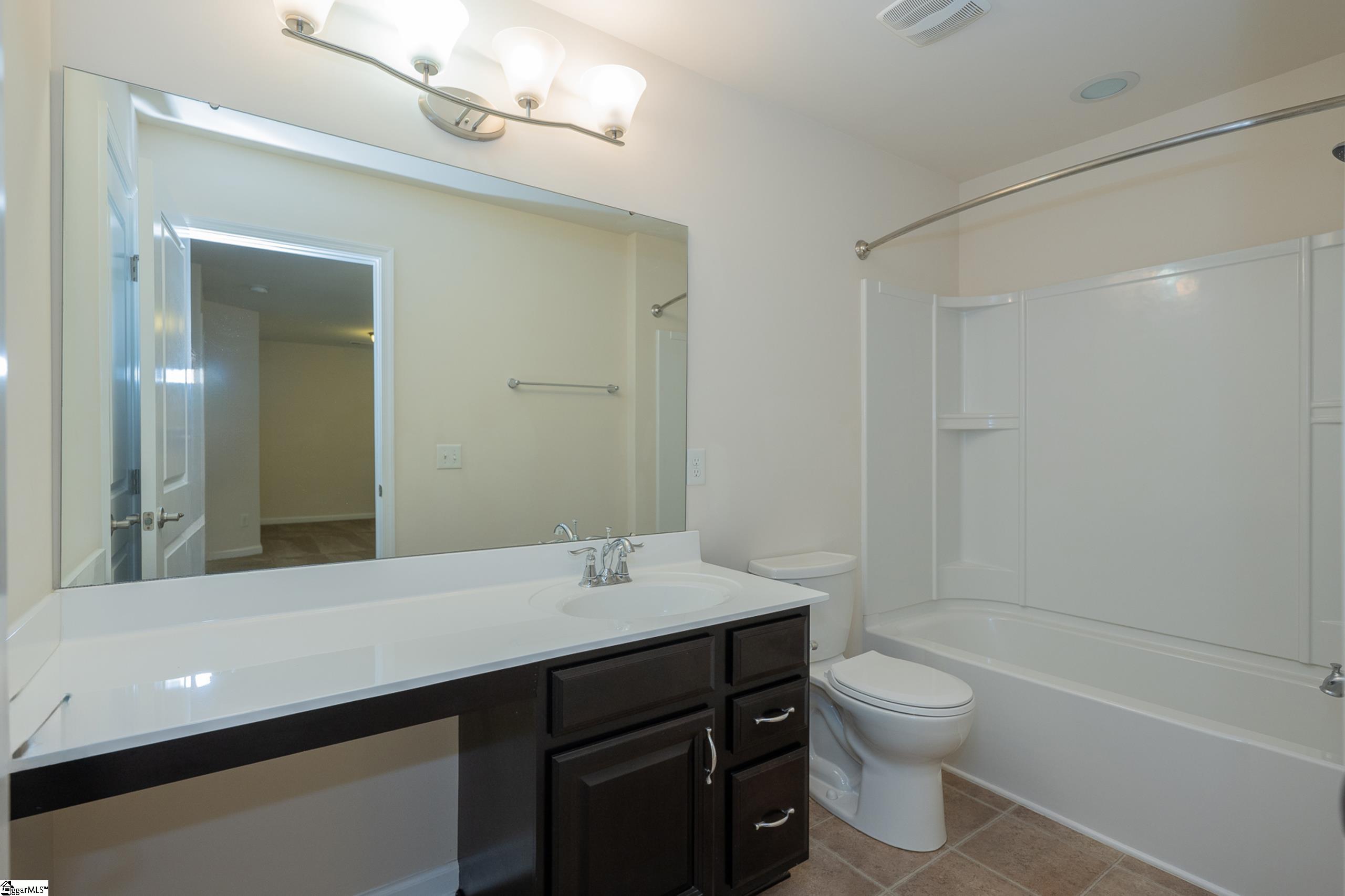 19 Fairchild, Greenville, South Carolina image 27