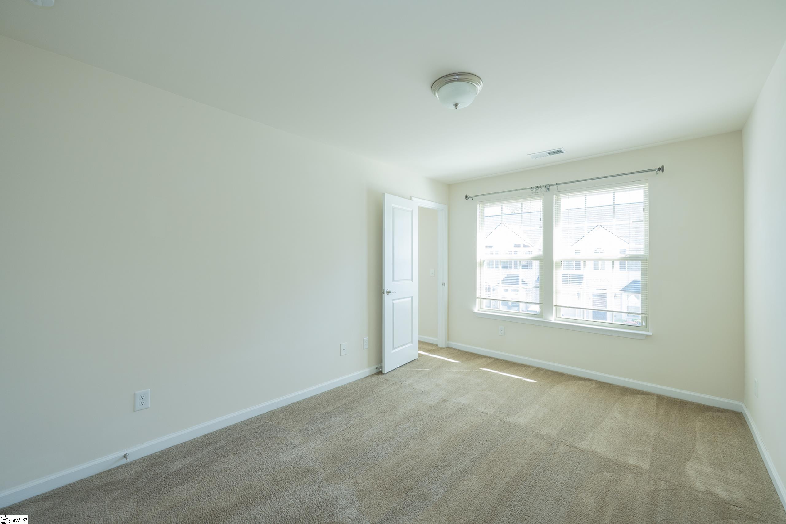 19 Fairchild, Greenville, South Carolina image 28
