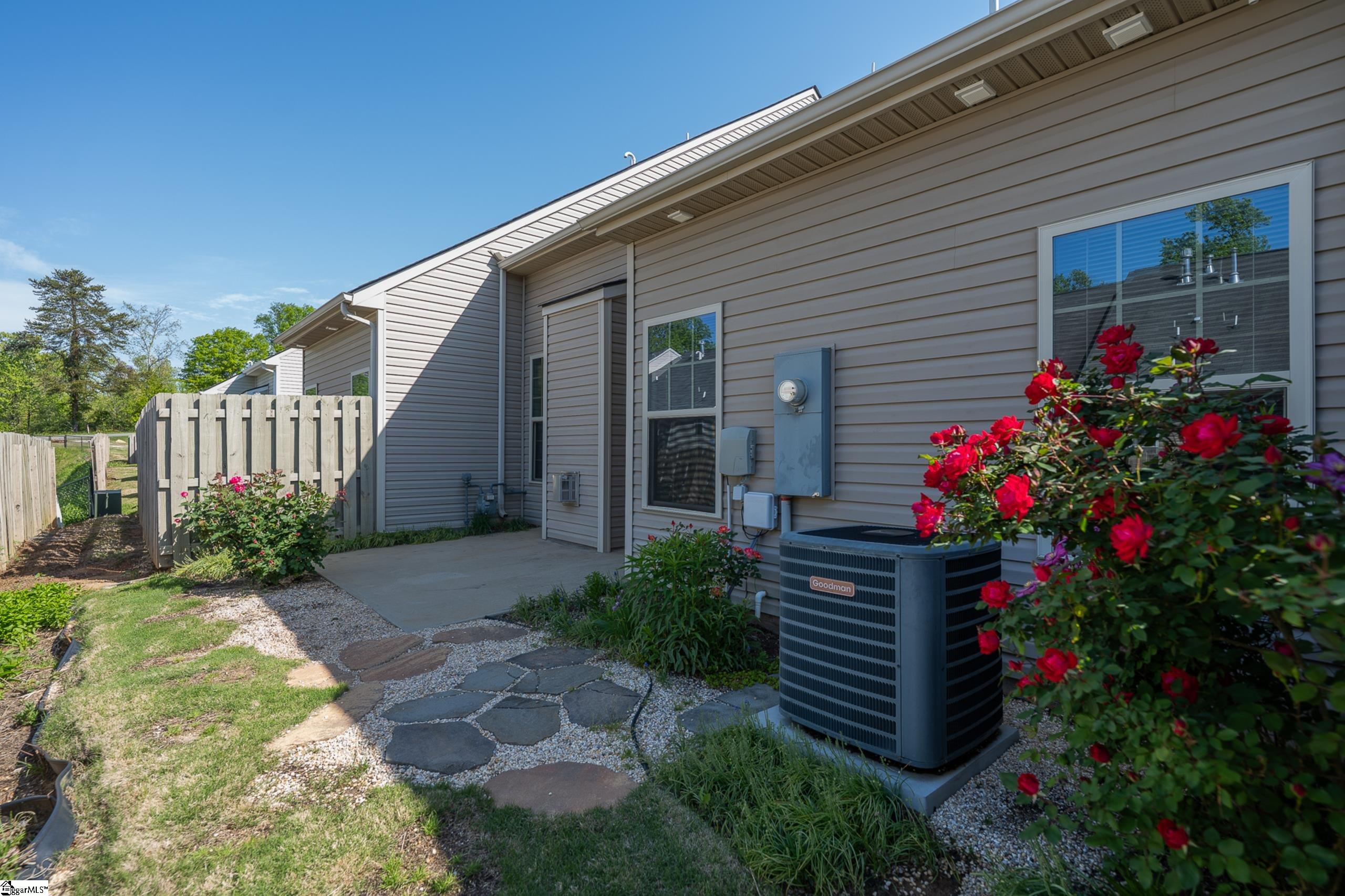 19 Fairchild, Greenville, South Carolina image 32