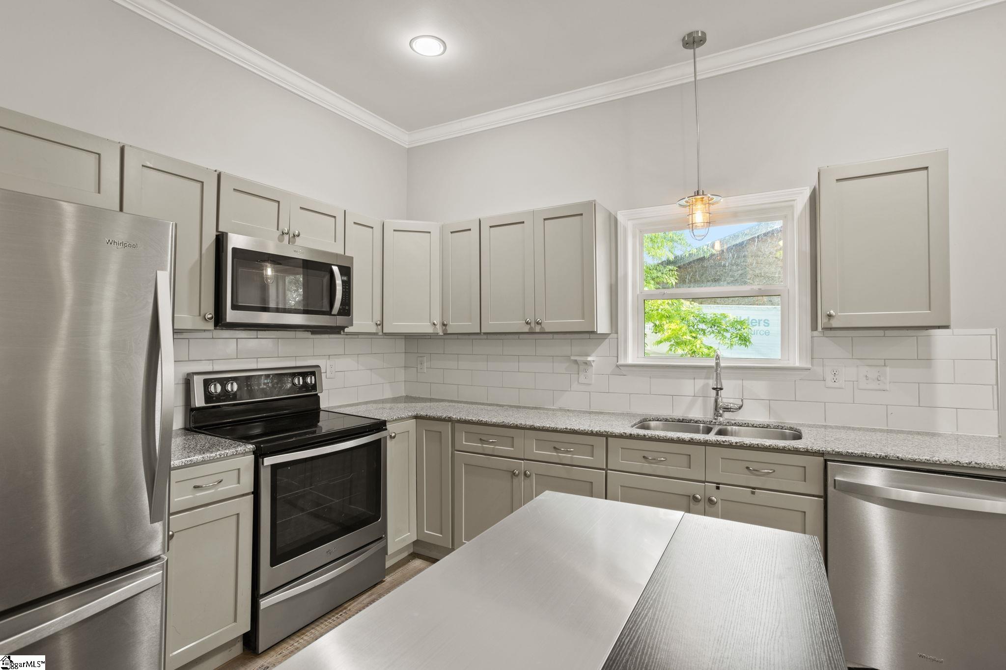 38 4th, Greenville, South Carolina image 12