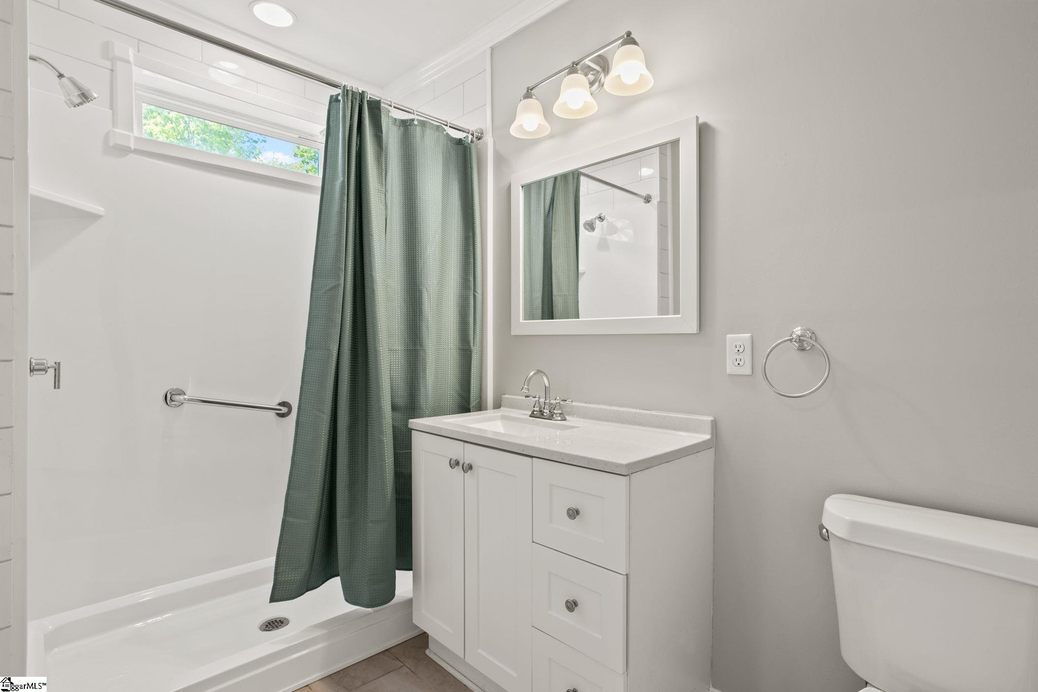 38 4th, Greenville, South Carolina image 18