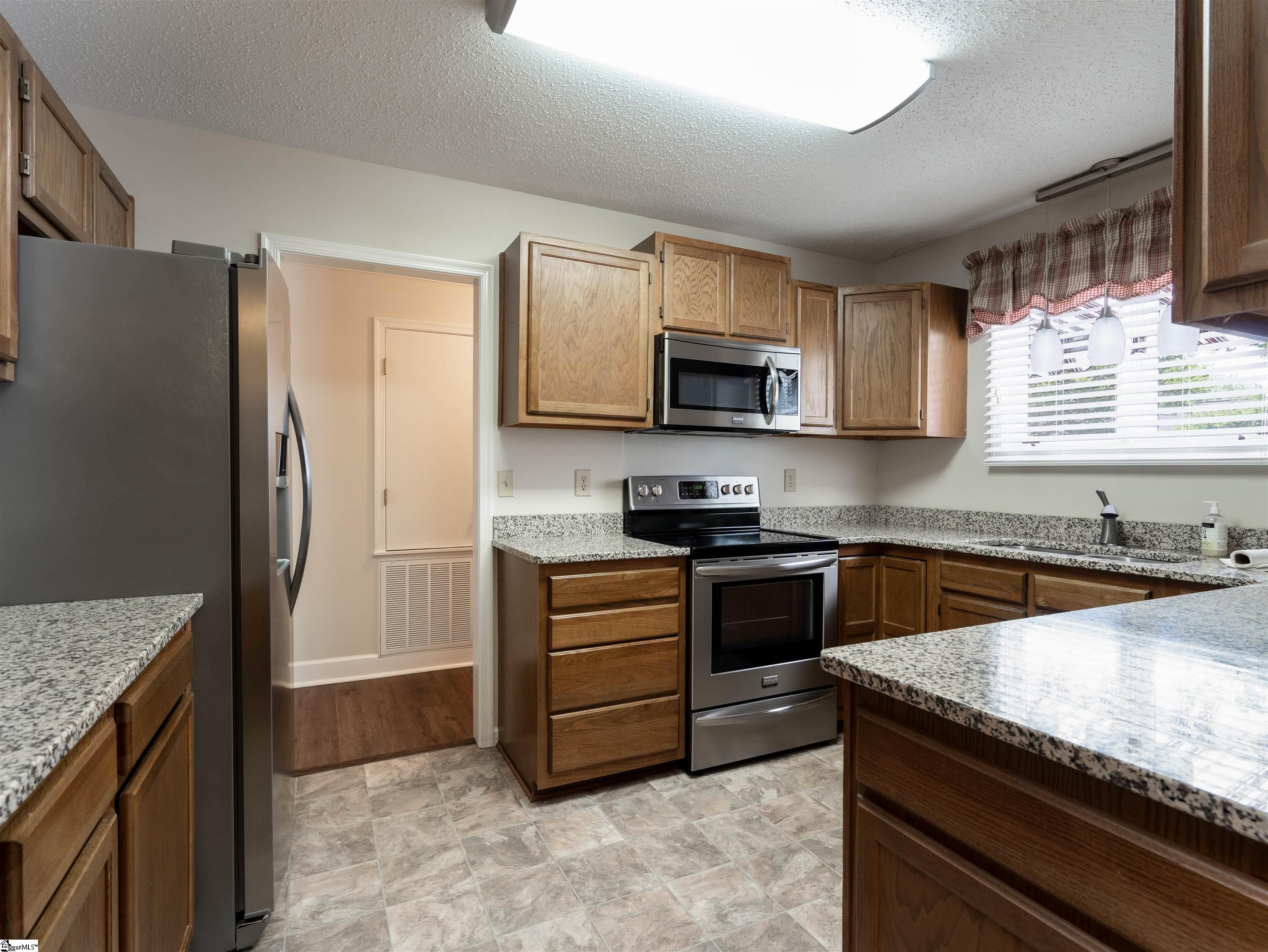 234 Lakeside, Greenville, South Carolina image 3