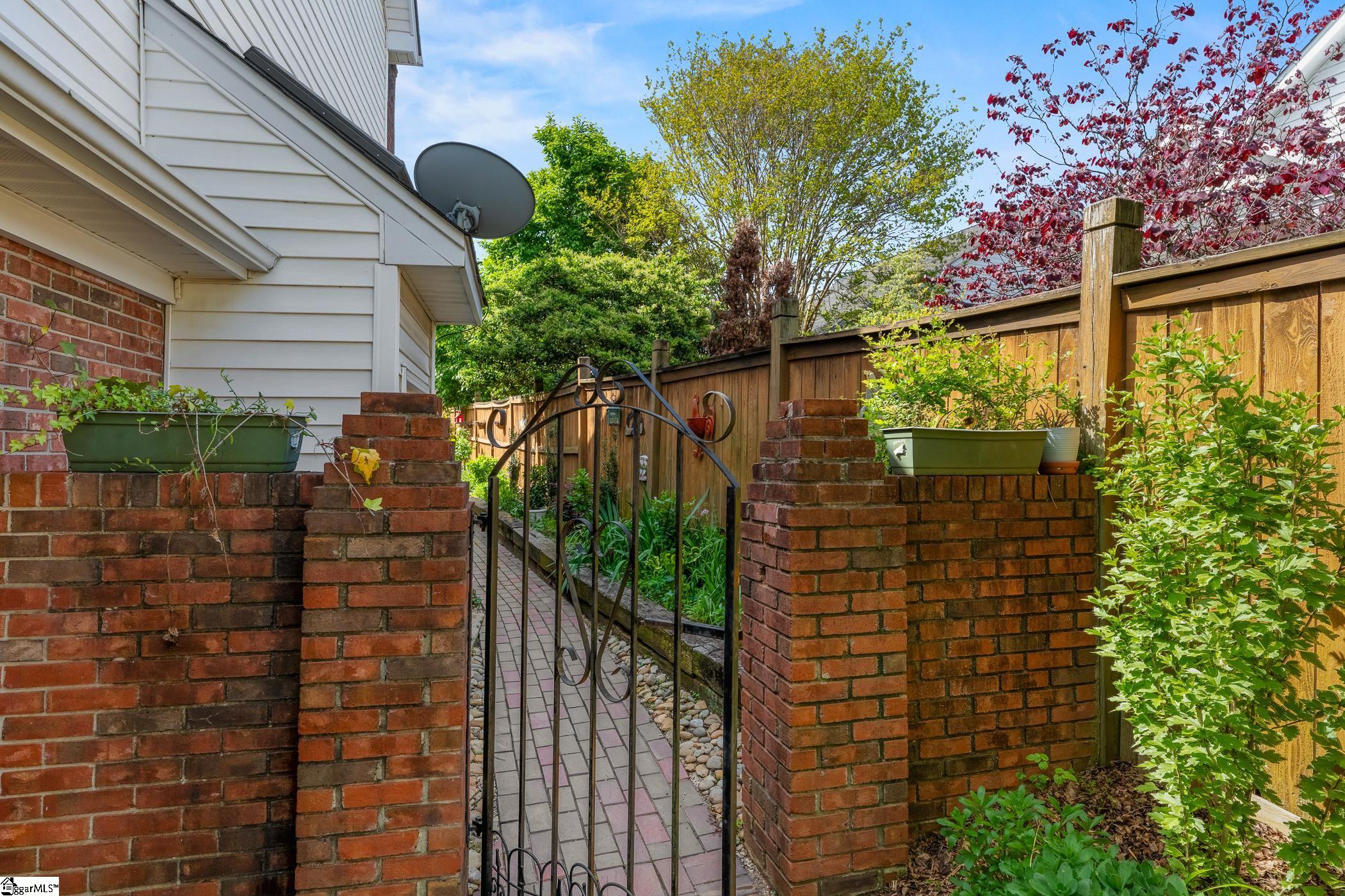 231 Greenview, Greenville, South Carolina image 5