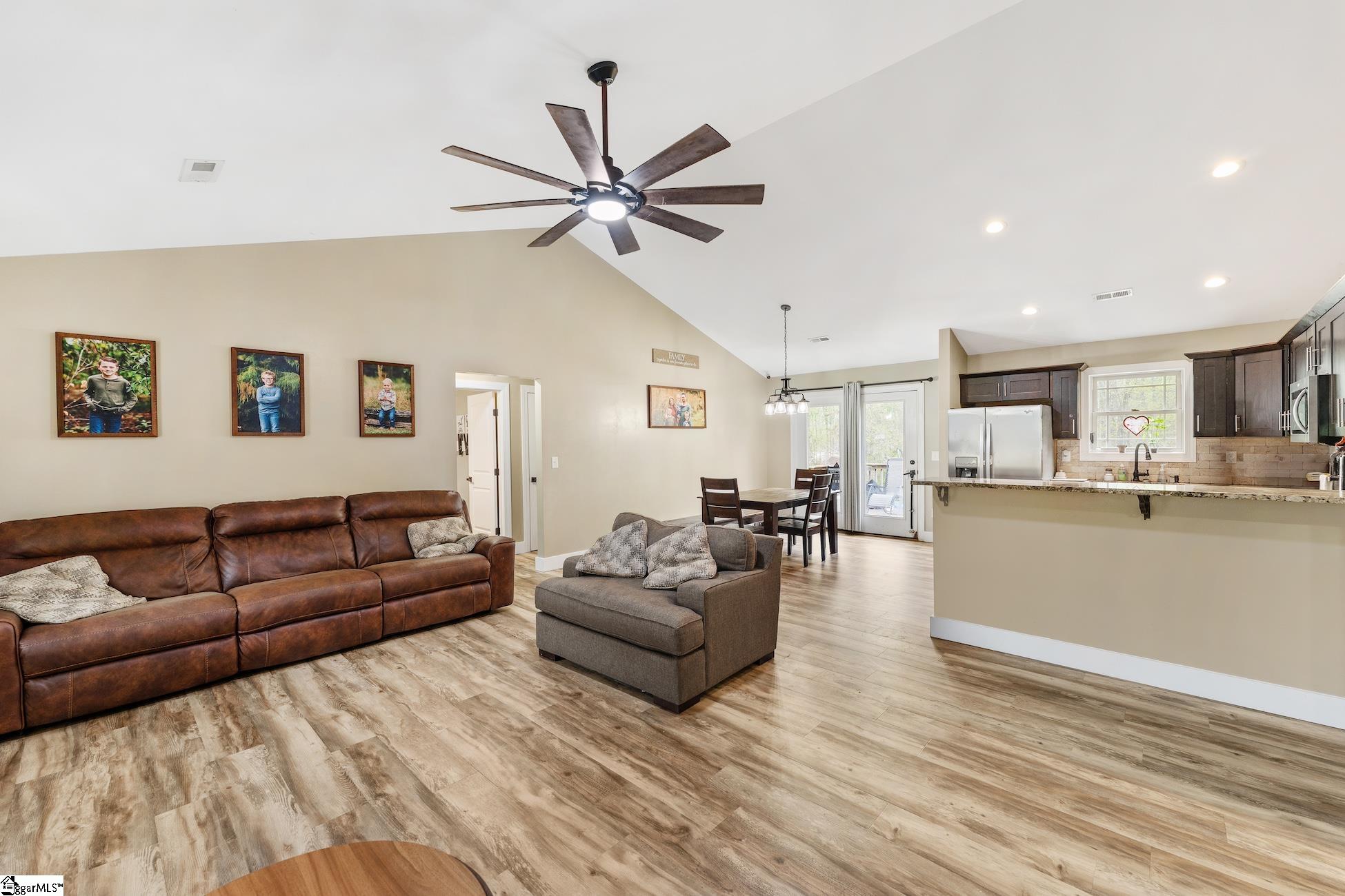 838 Conneross, Townville, South Carolina image 4