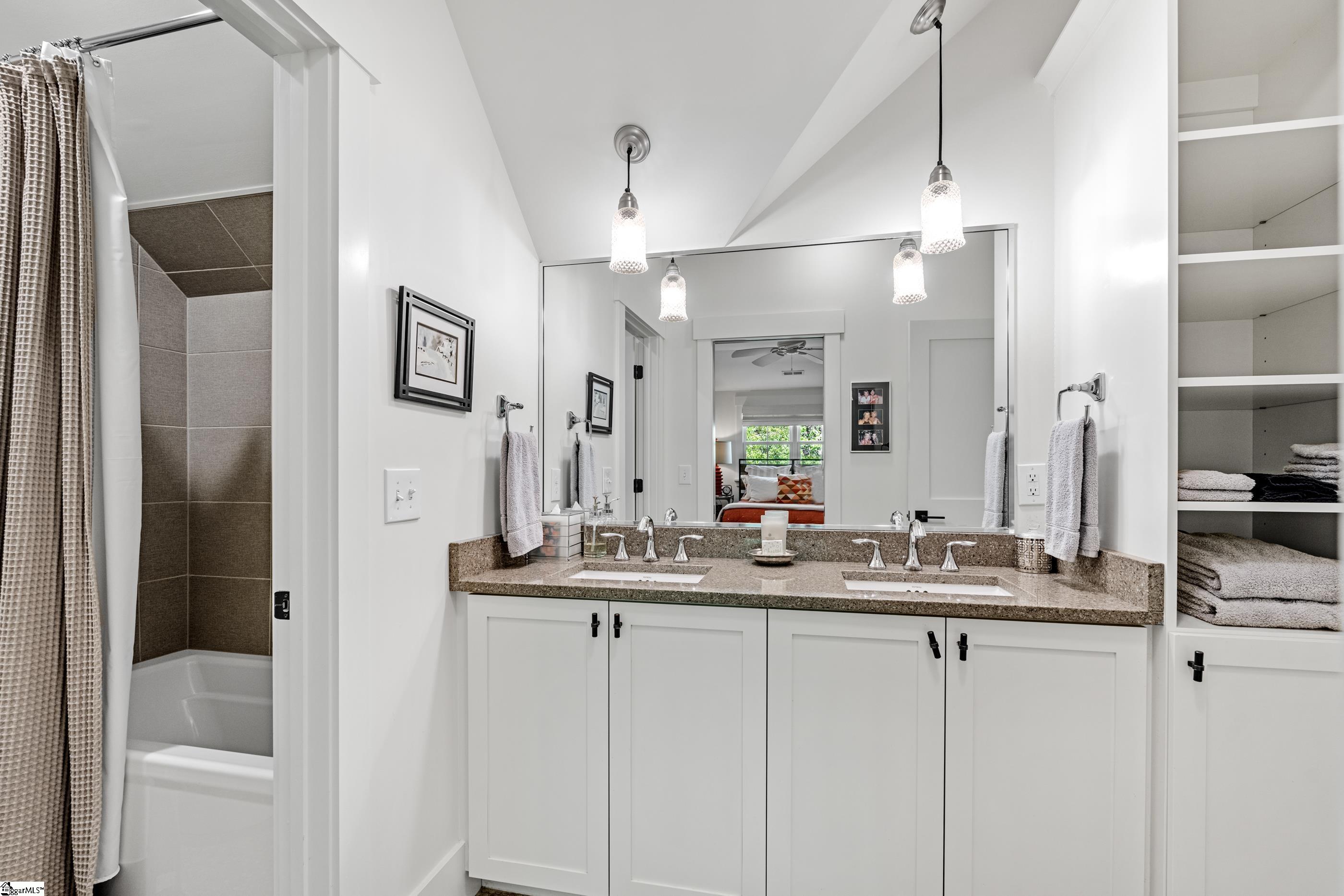 7 Hindman, Greenville, South Carolina image 35