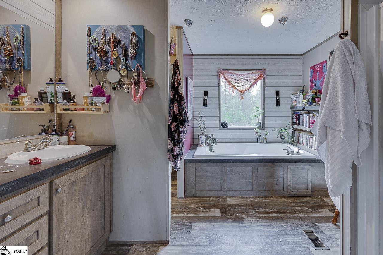 230 Spring, Enoree, South Carolina image 32
