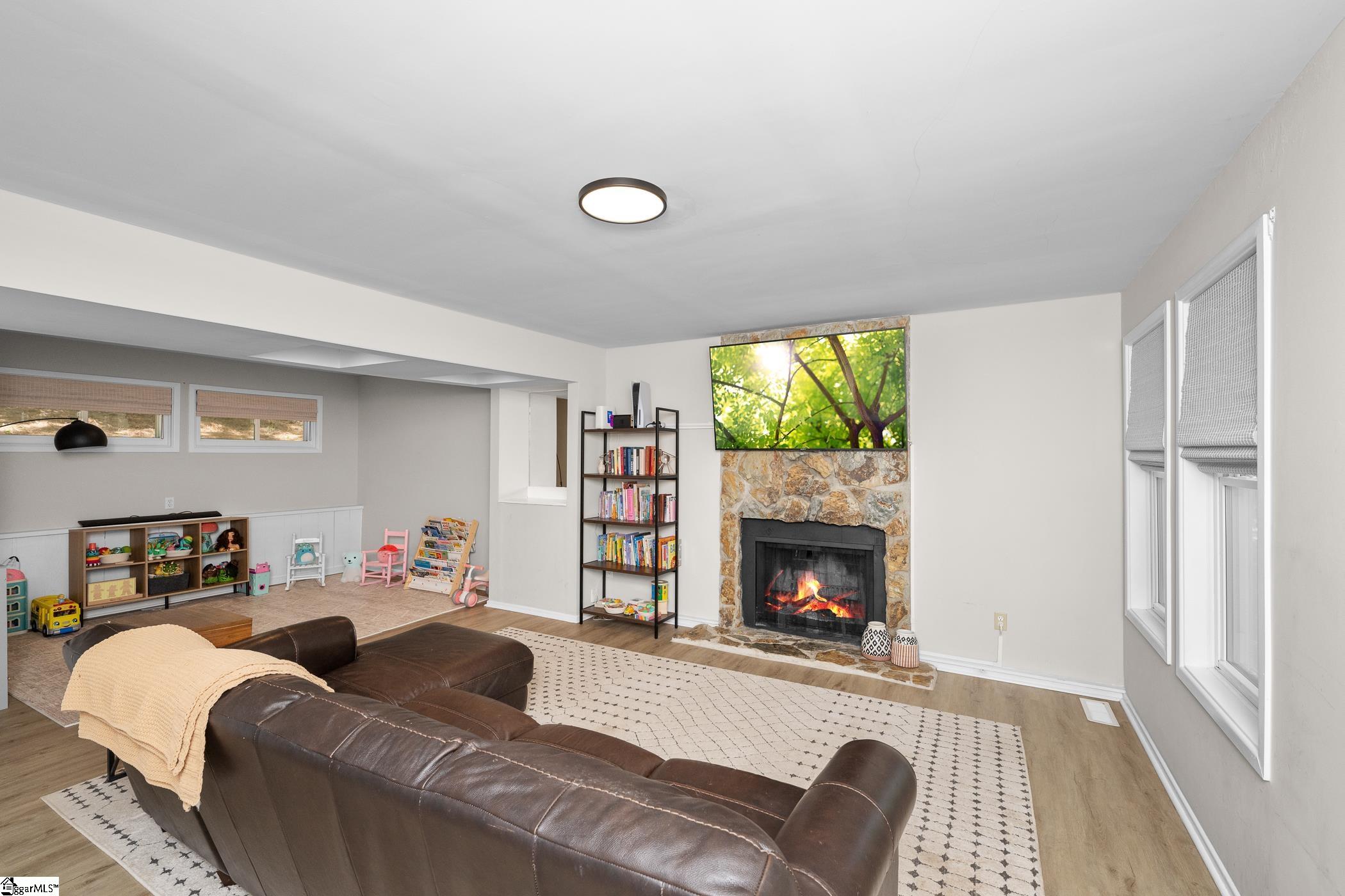 76 Westview, Greenville, South Carolina image 3