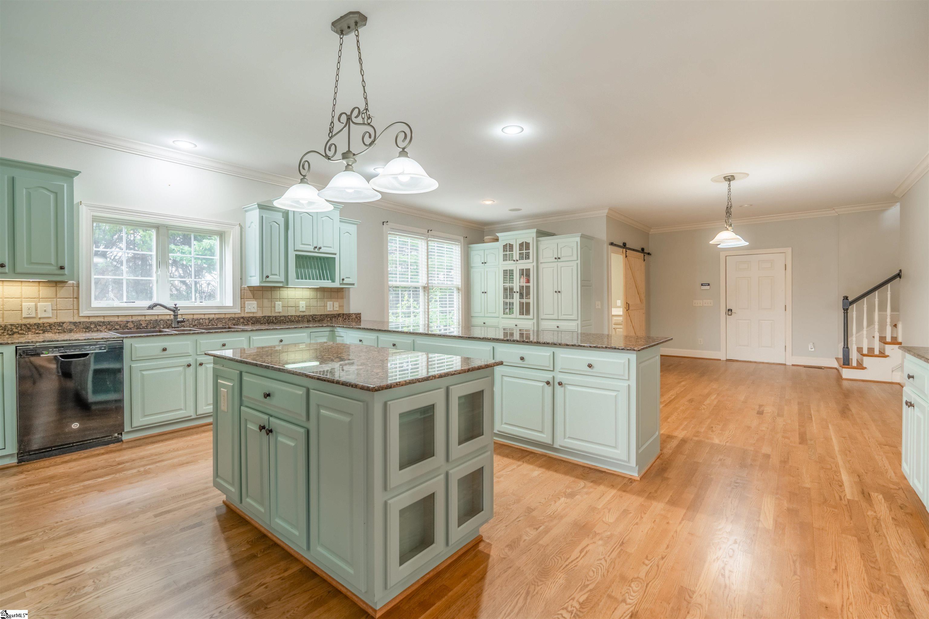 323 Waters, Taylors, South Carolina image 16