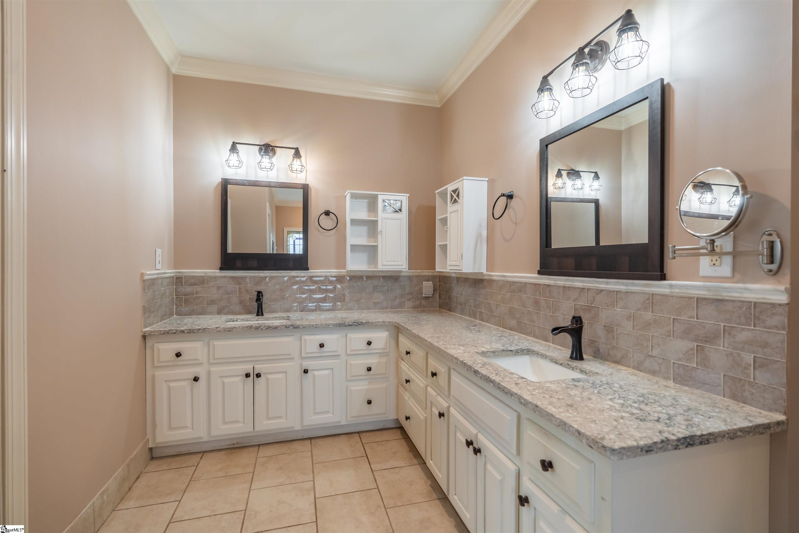 323 Waters, Taylors, South Carolina image 27