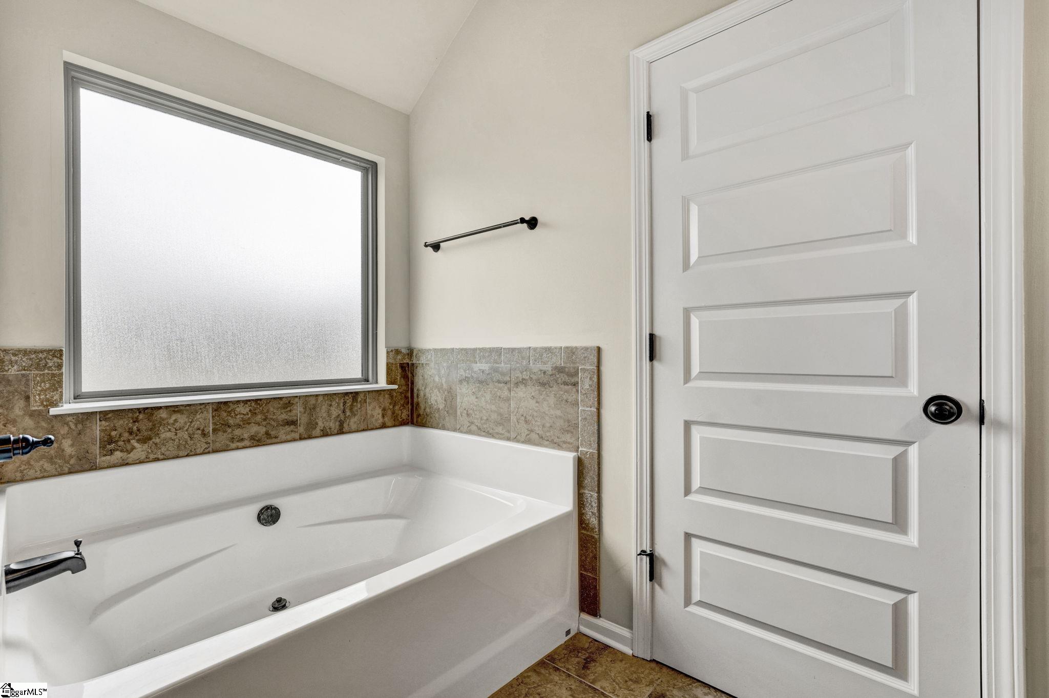 MLS #1555510 image #22