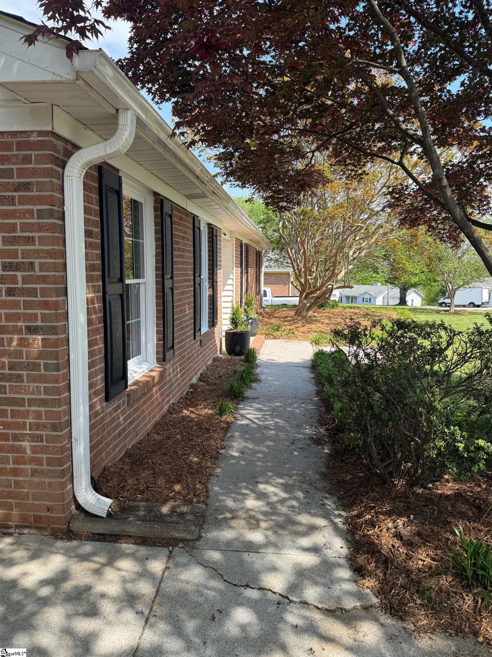 211 Vega, Greer, South Carolina image 5
