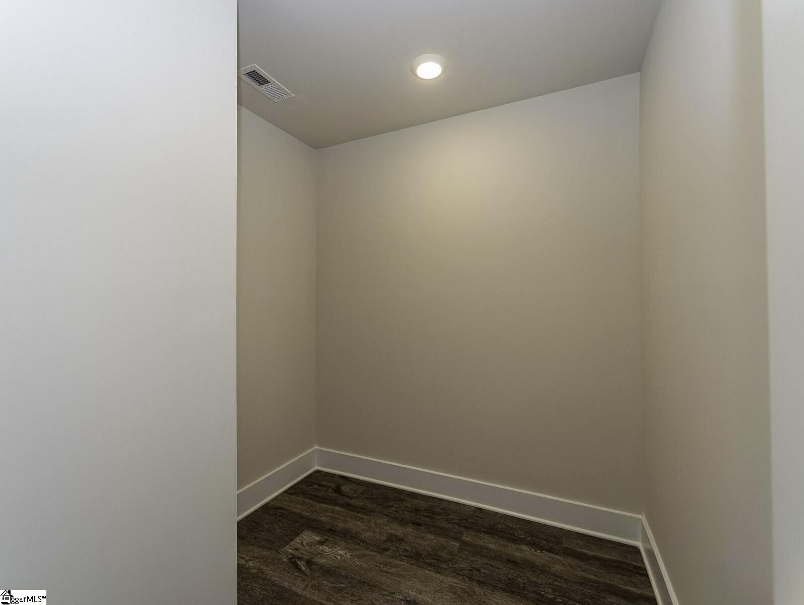 33 Galley, Greenville, South Carolina image 18