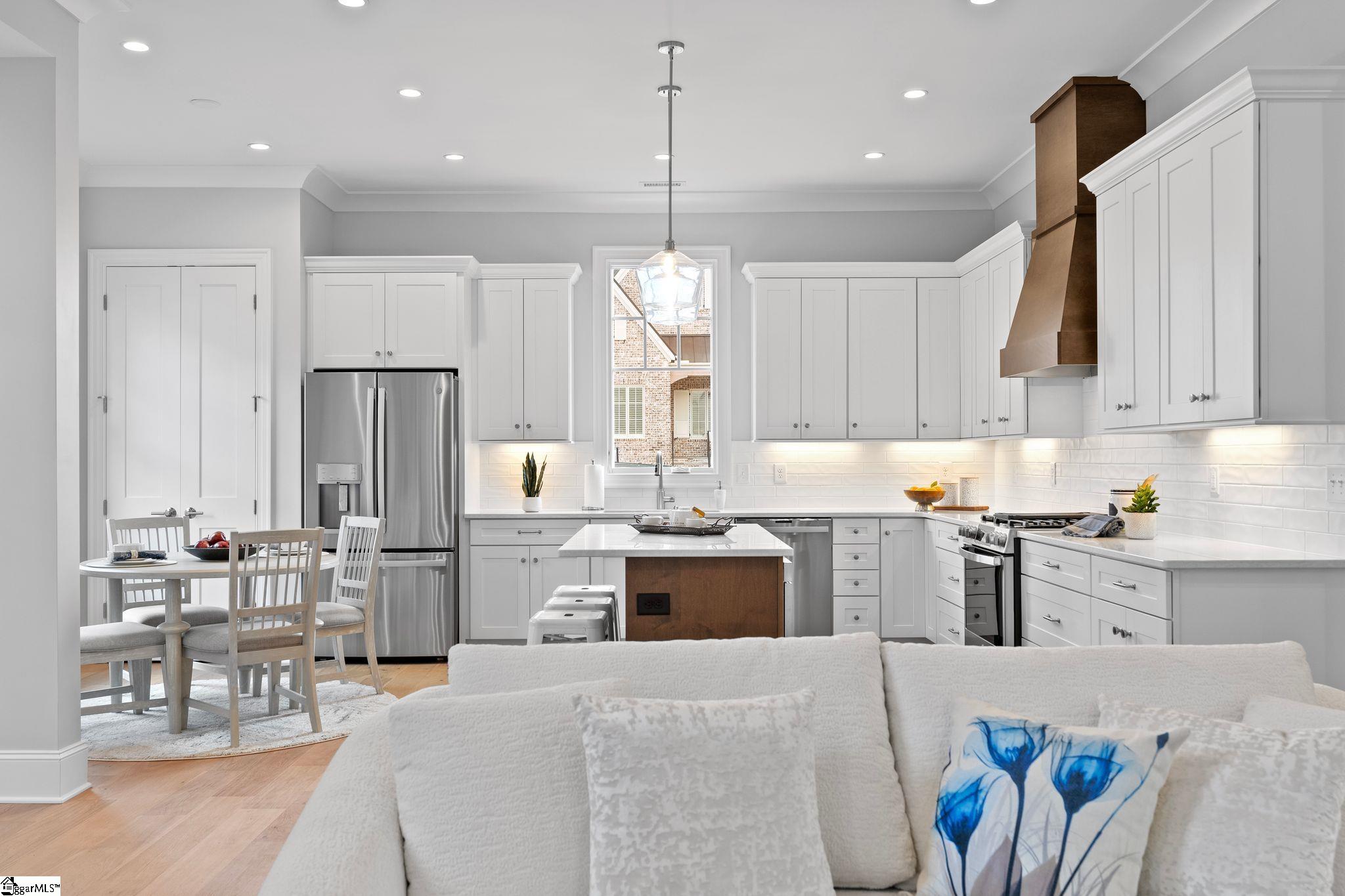 605 Baron, Greenville, South Carolina image 12