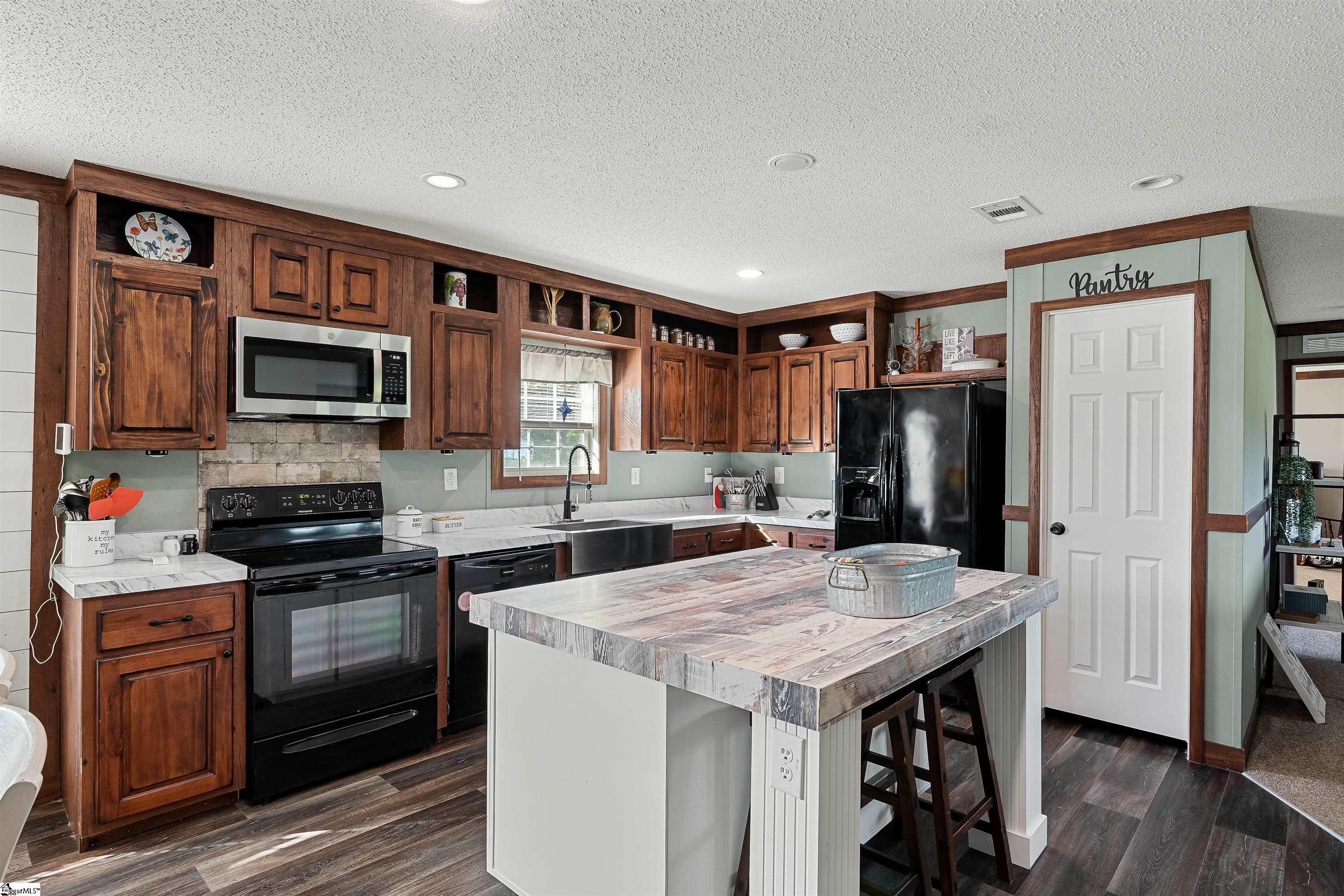 4085 Keowee, Honea Path, South Carolina image 11