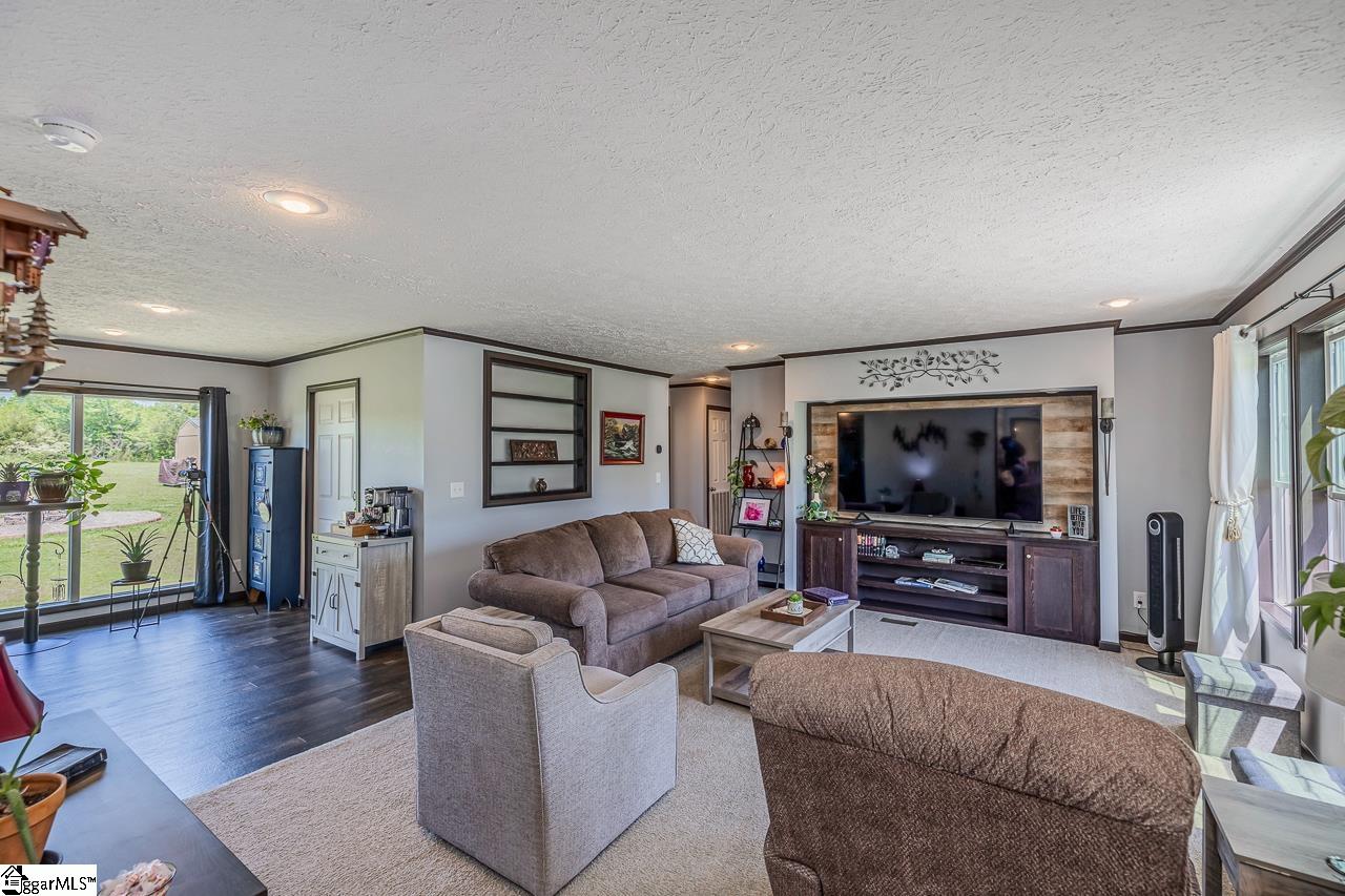 5667 Sc-92, Gray Court, South Carolina image 3