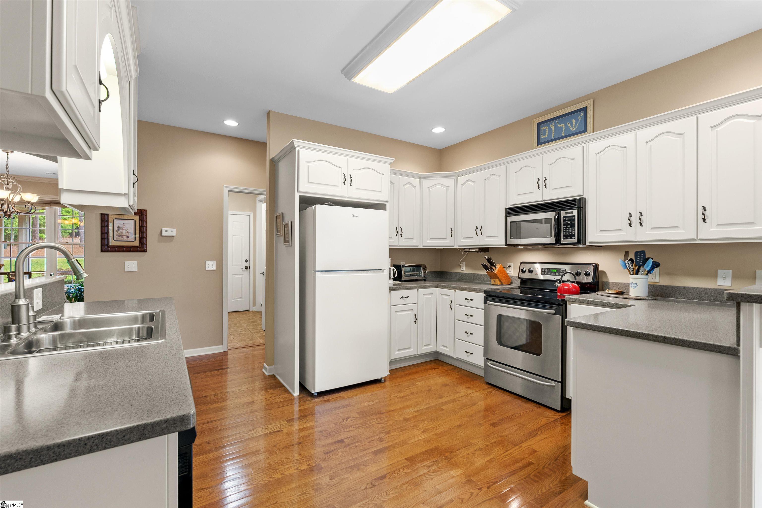 700 Island Pine, Seneca, South Carolina image 14