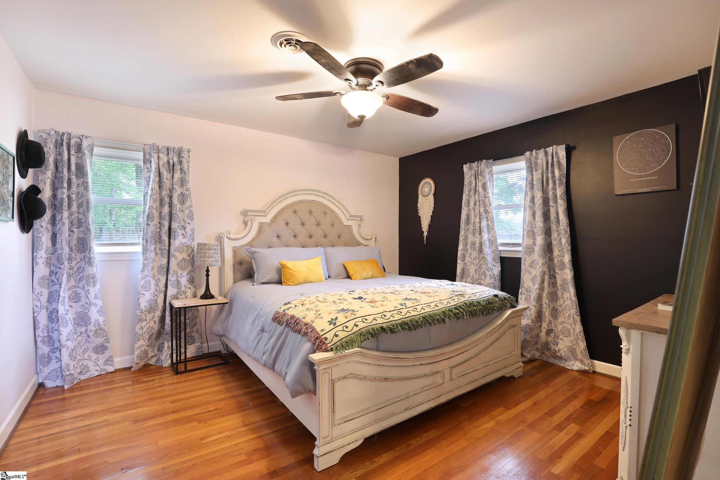 MLS #1555993 image #2