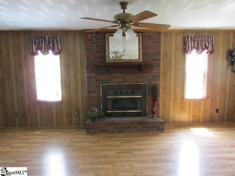 653 Brookwood, Laurens, South Carolina image 4