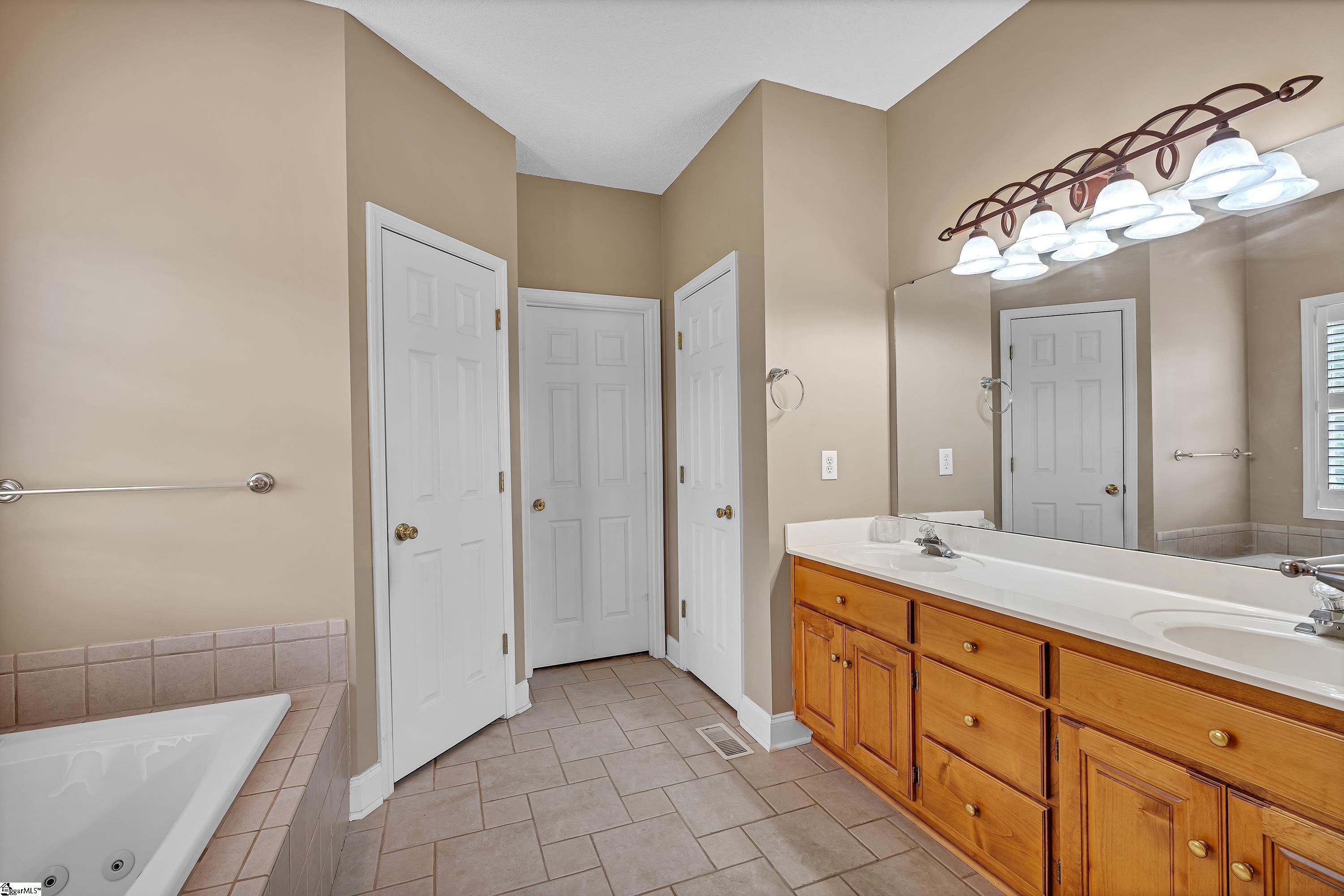 201 Cedar Creek, Seneca, South Carolina image 12