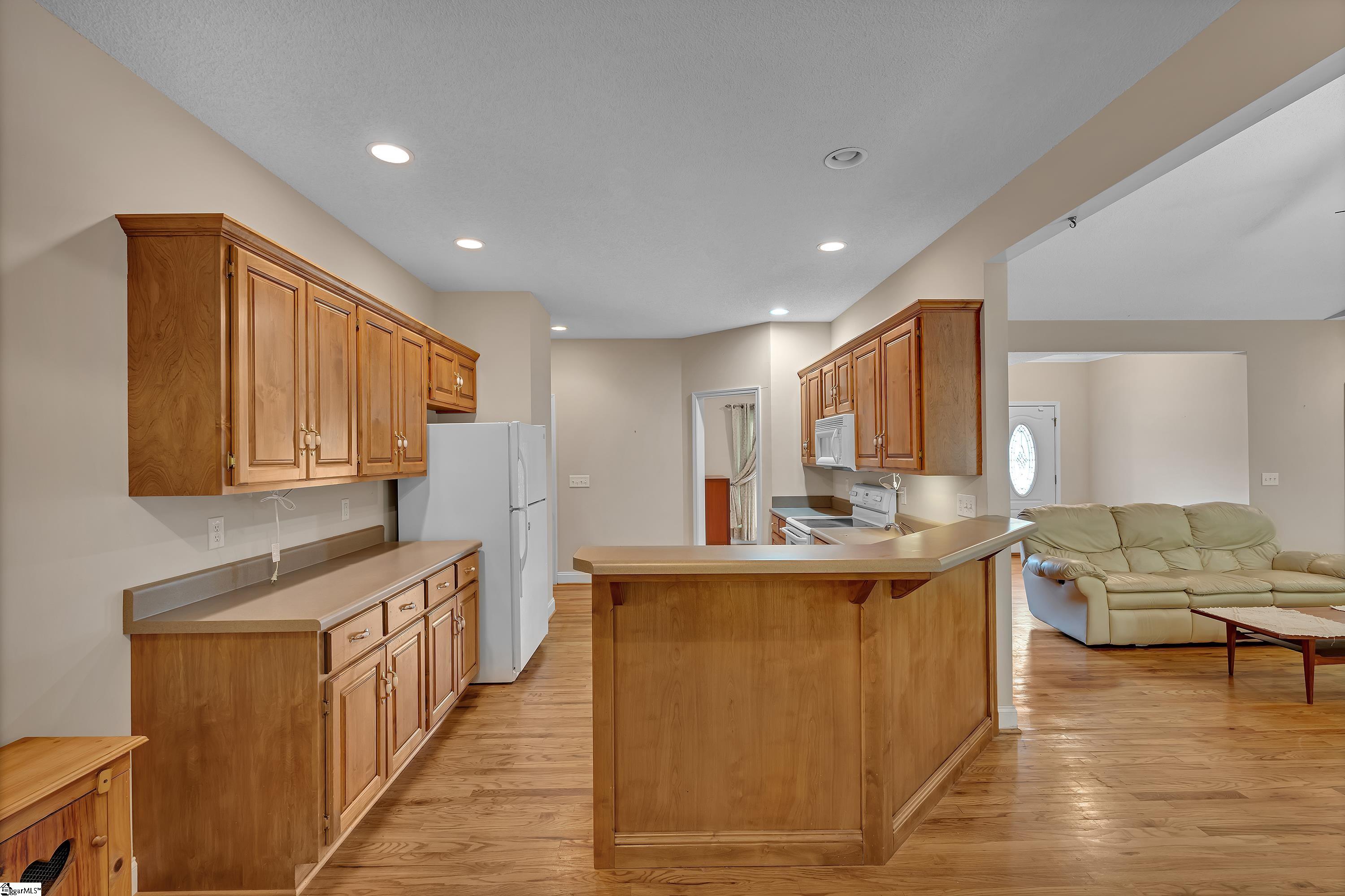 201 Cedar Creek, Seneca, South Carolina image 4