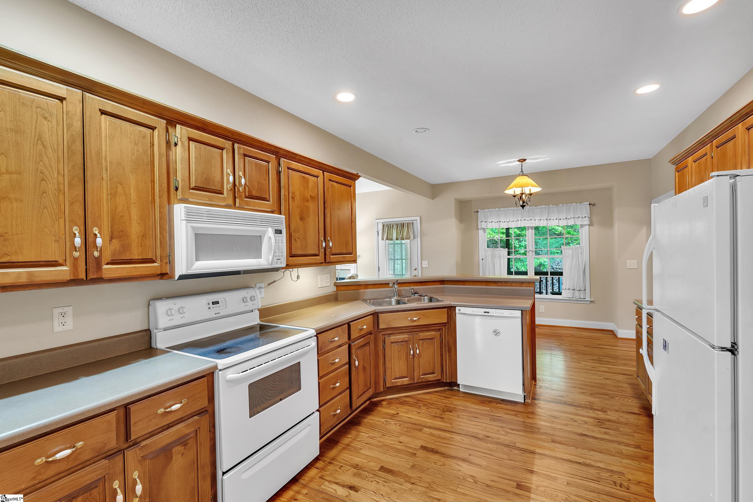 201 Cedar Creek, Seneca, South Carolina image 5