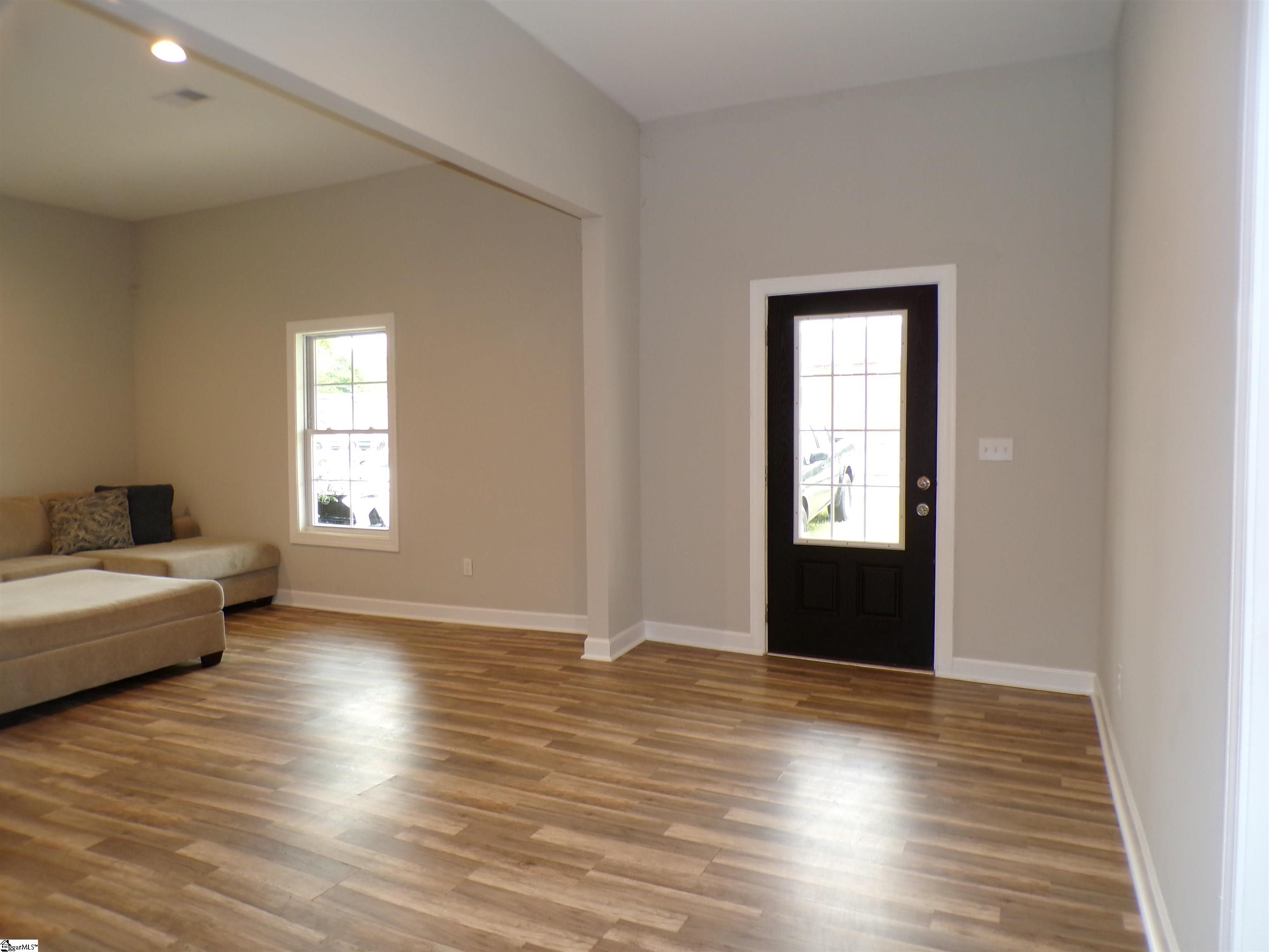 407 Green, Belton, South Carolina image 2