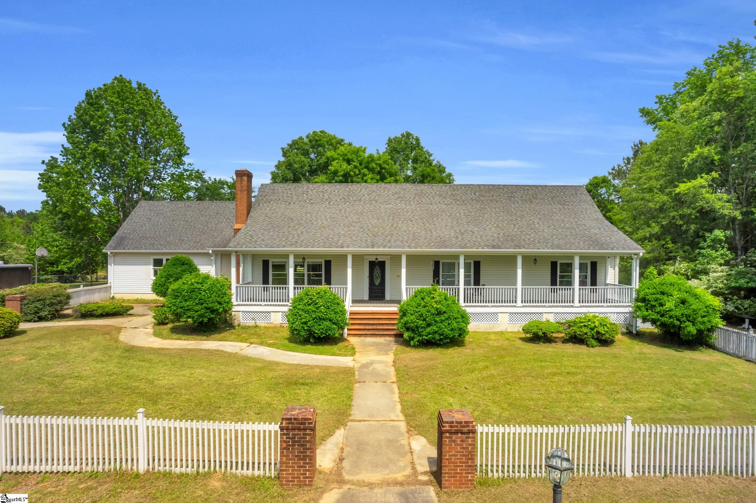 414 Giggle, Laurens, South Carolina image 2