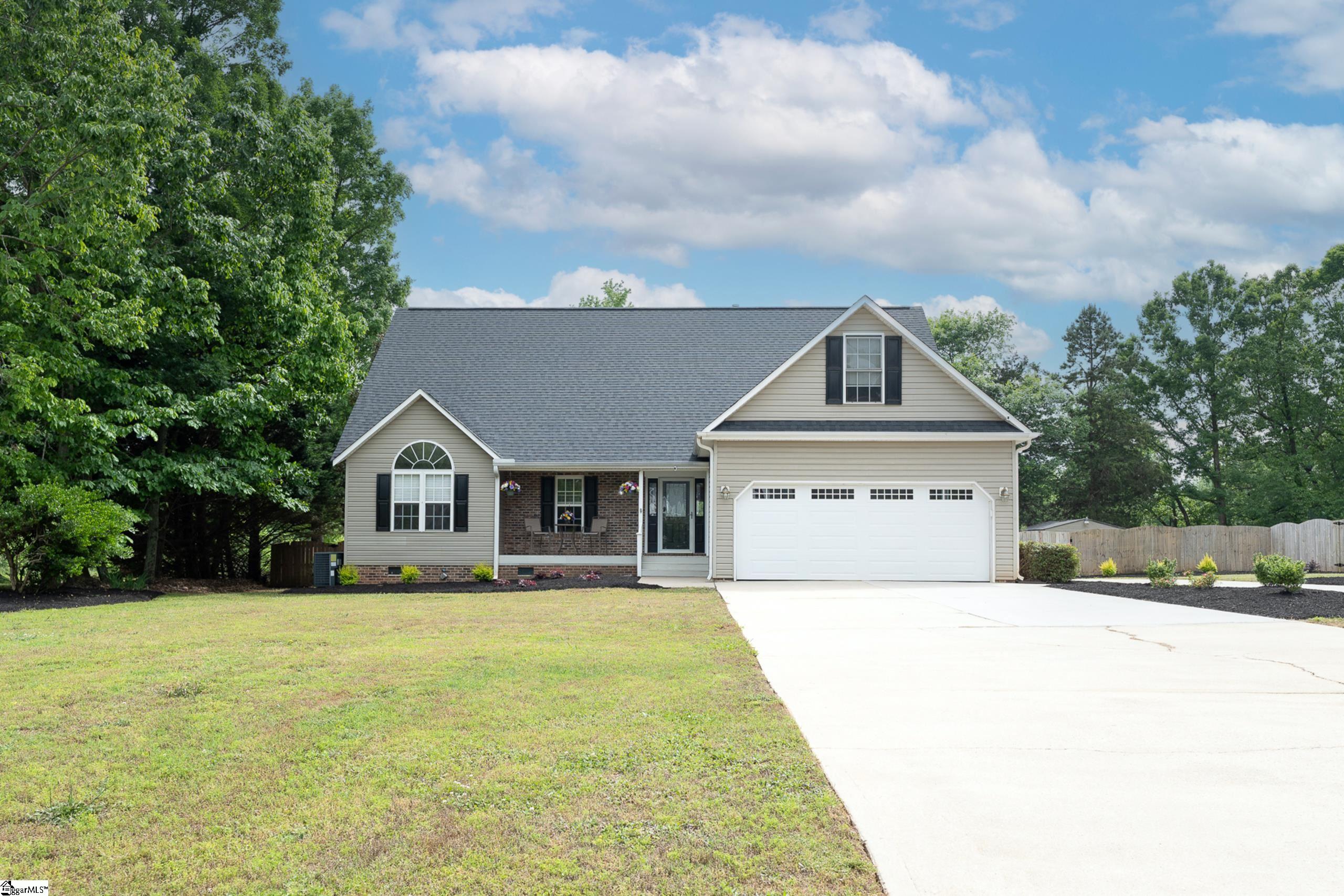 8 Wooded Glenn, Pelzer, South Carolina image 2