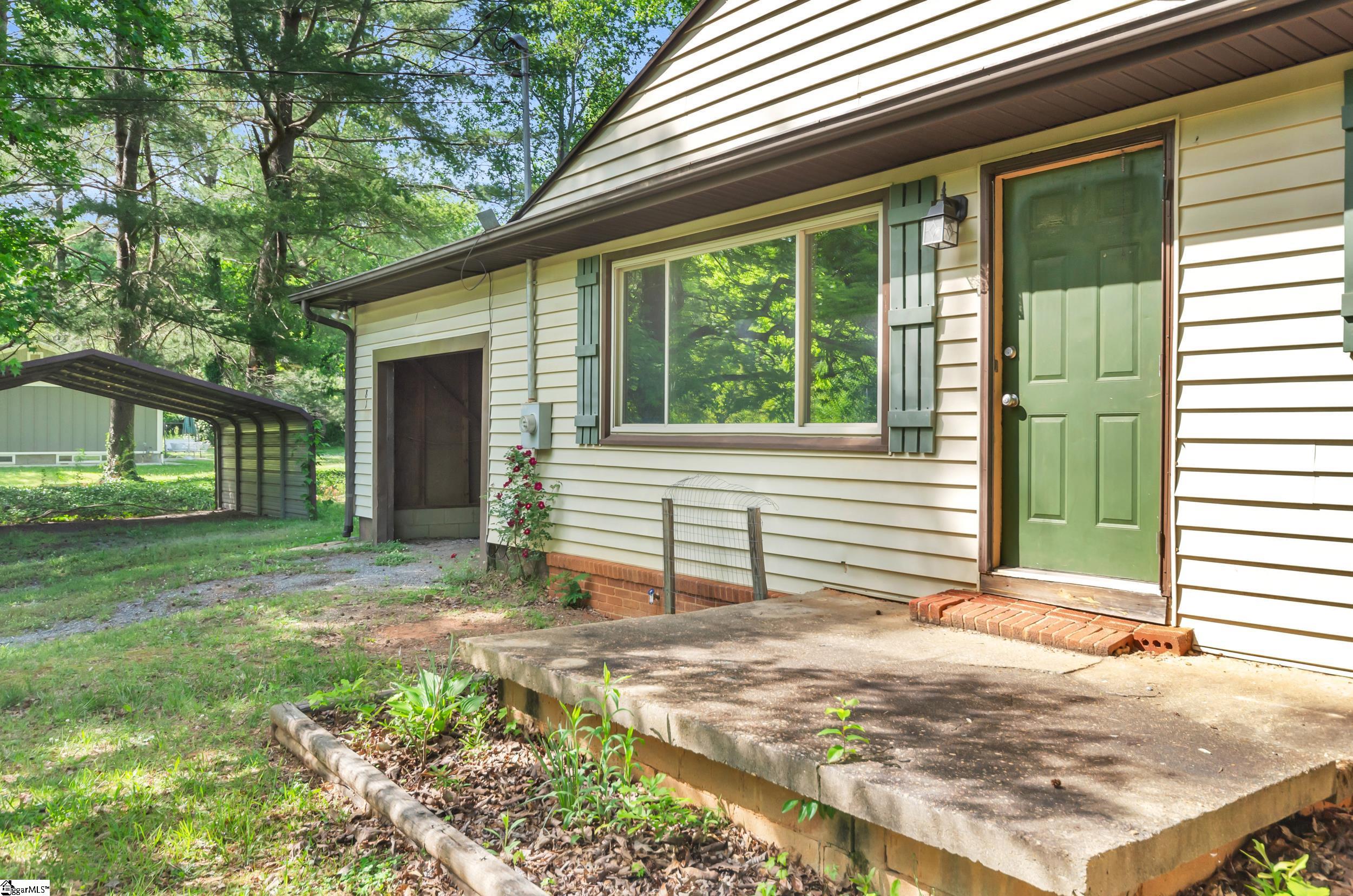 81 Julia, Columbus, North Carolina image 2