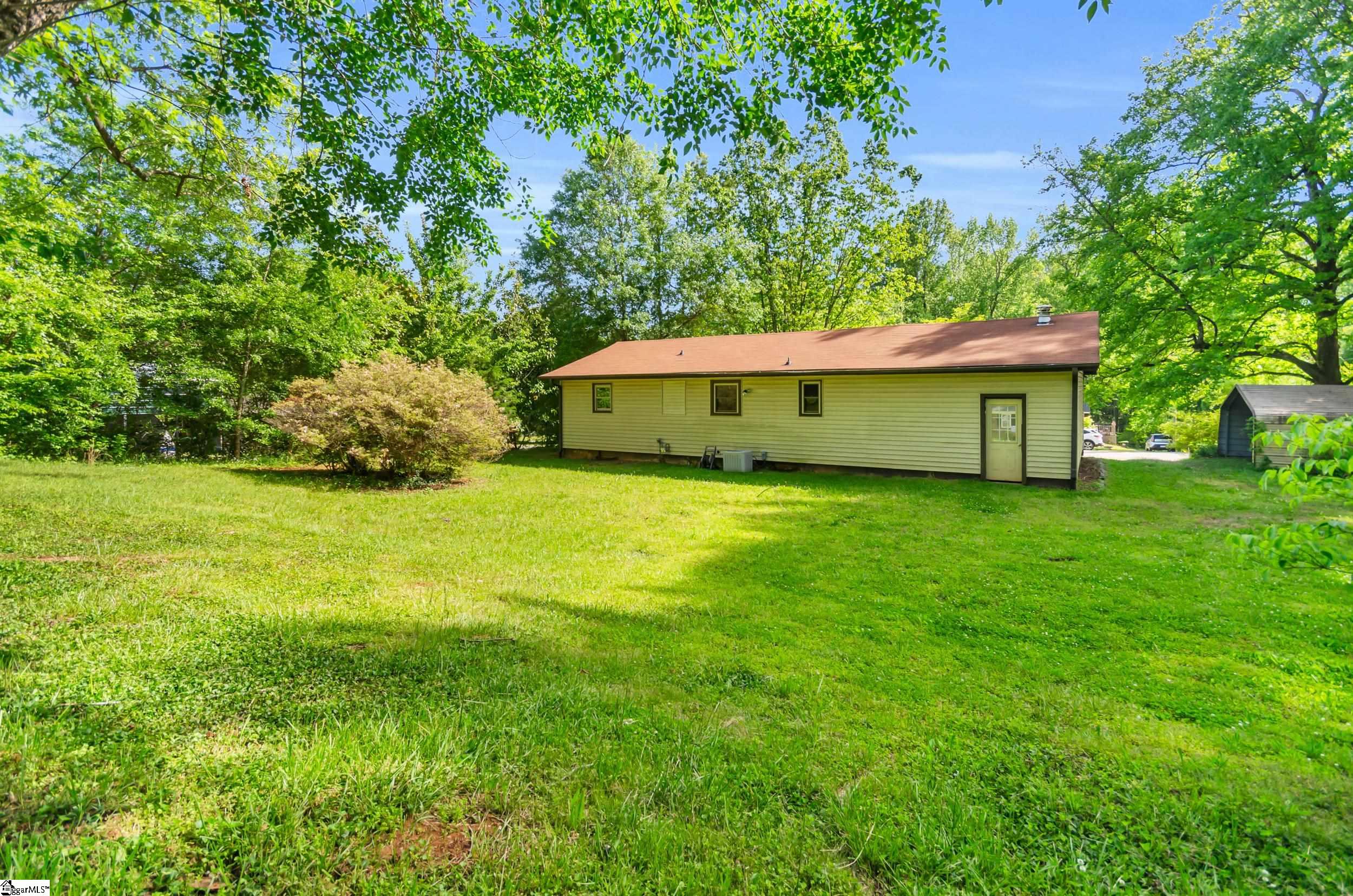 81 Julia, Columbus, North Carolina image 25