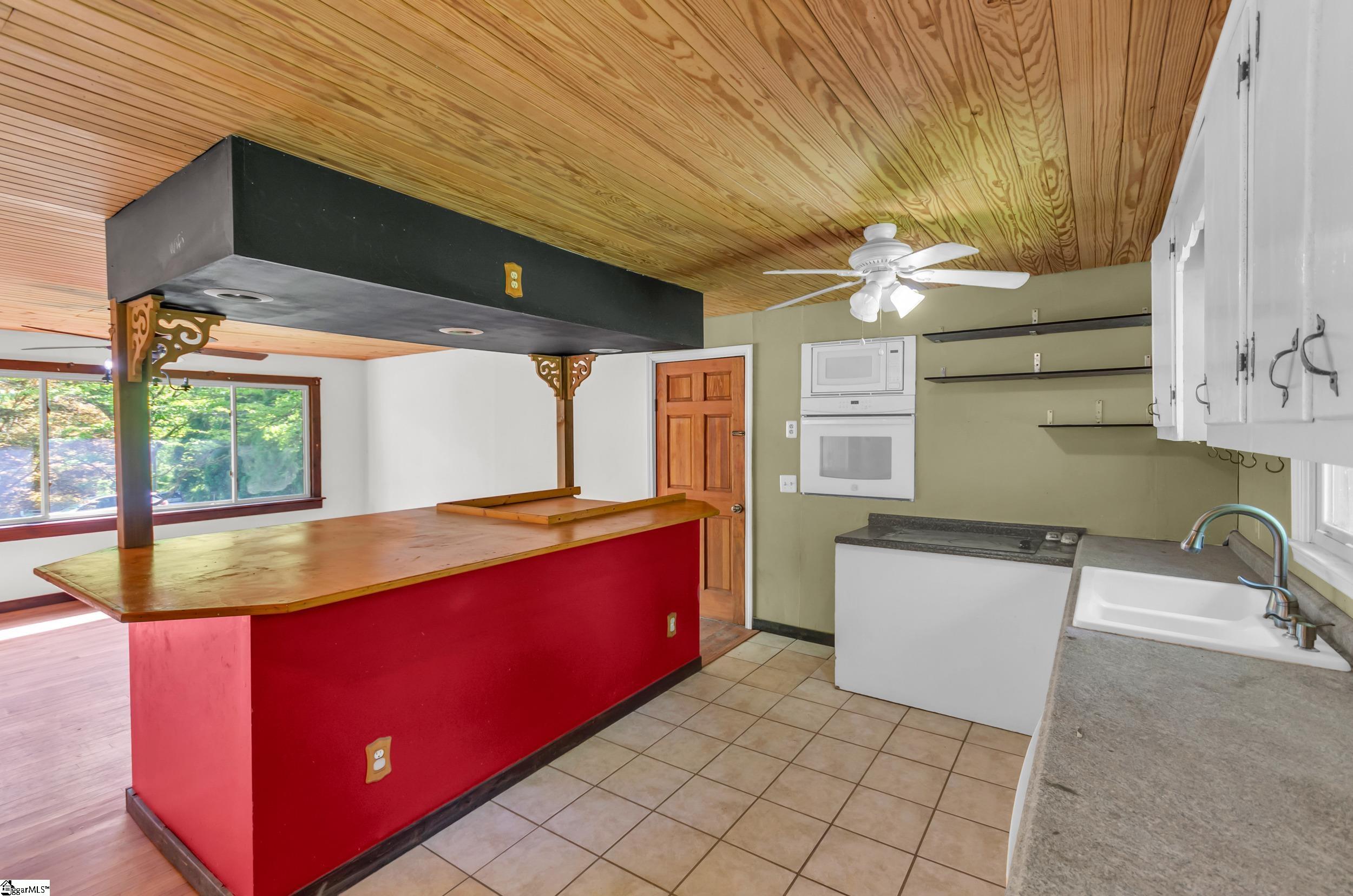 81 Julia, Columbus, North Carolina image 9