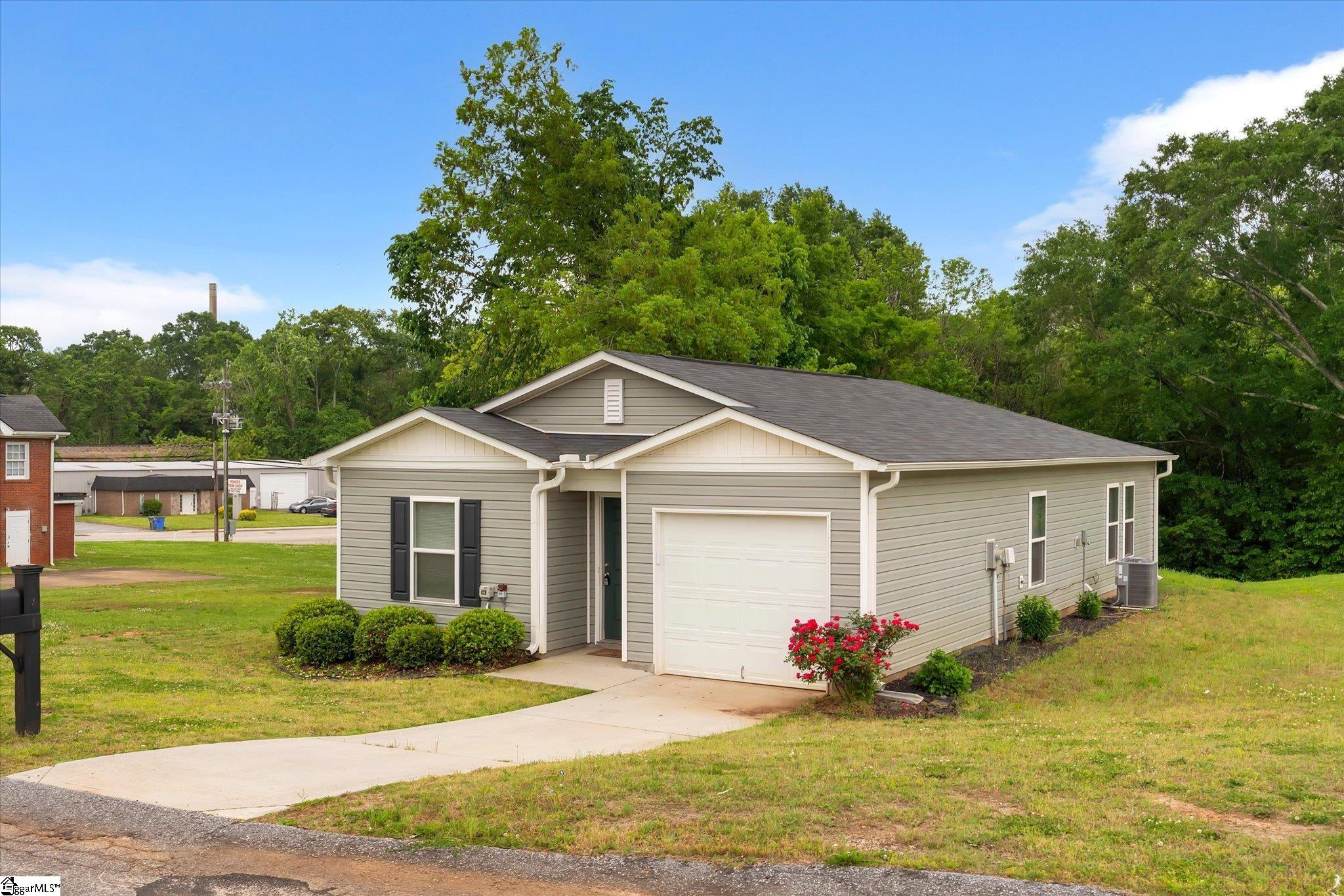 9 Honour, Greenville, South Carolina image 2