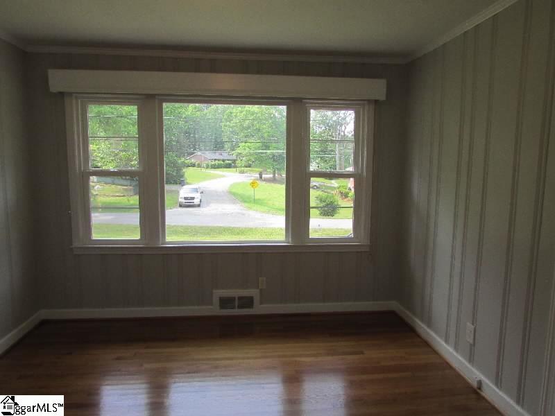 200 Forest, Laurens, South Carolina image 13