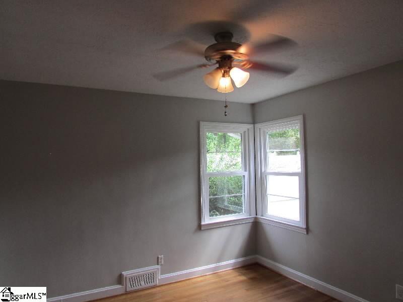 200 Forest, Laurens, South Carolina image 16