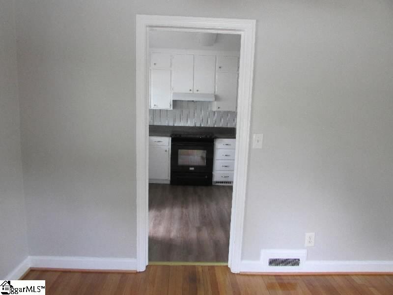 200 Forest, Laurens, South Carolina image 7