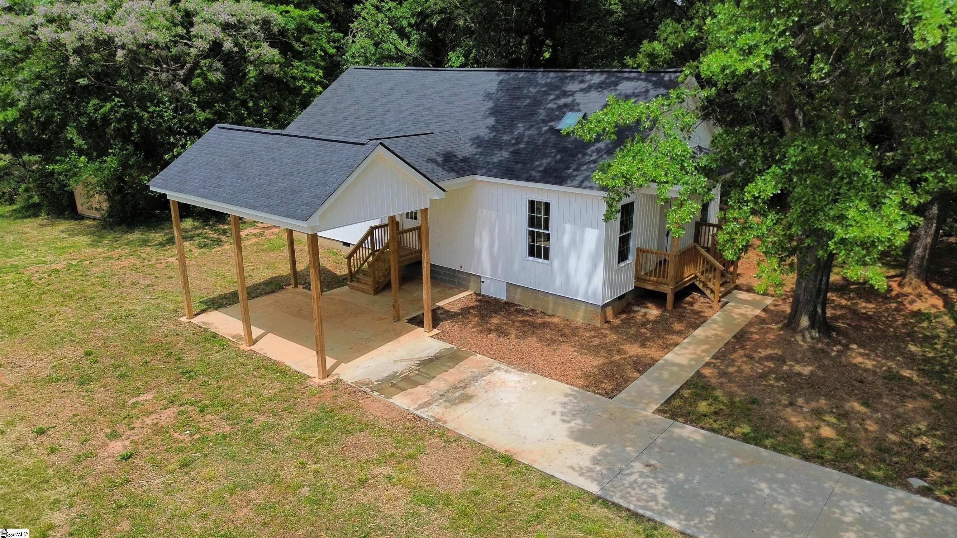 127 Edge, Wellford, South Carolina image 1