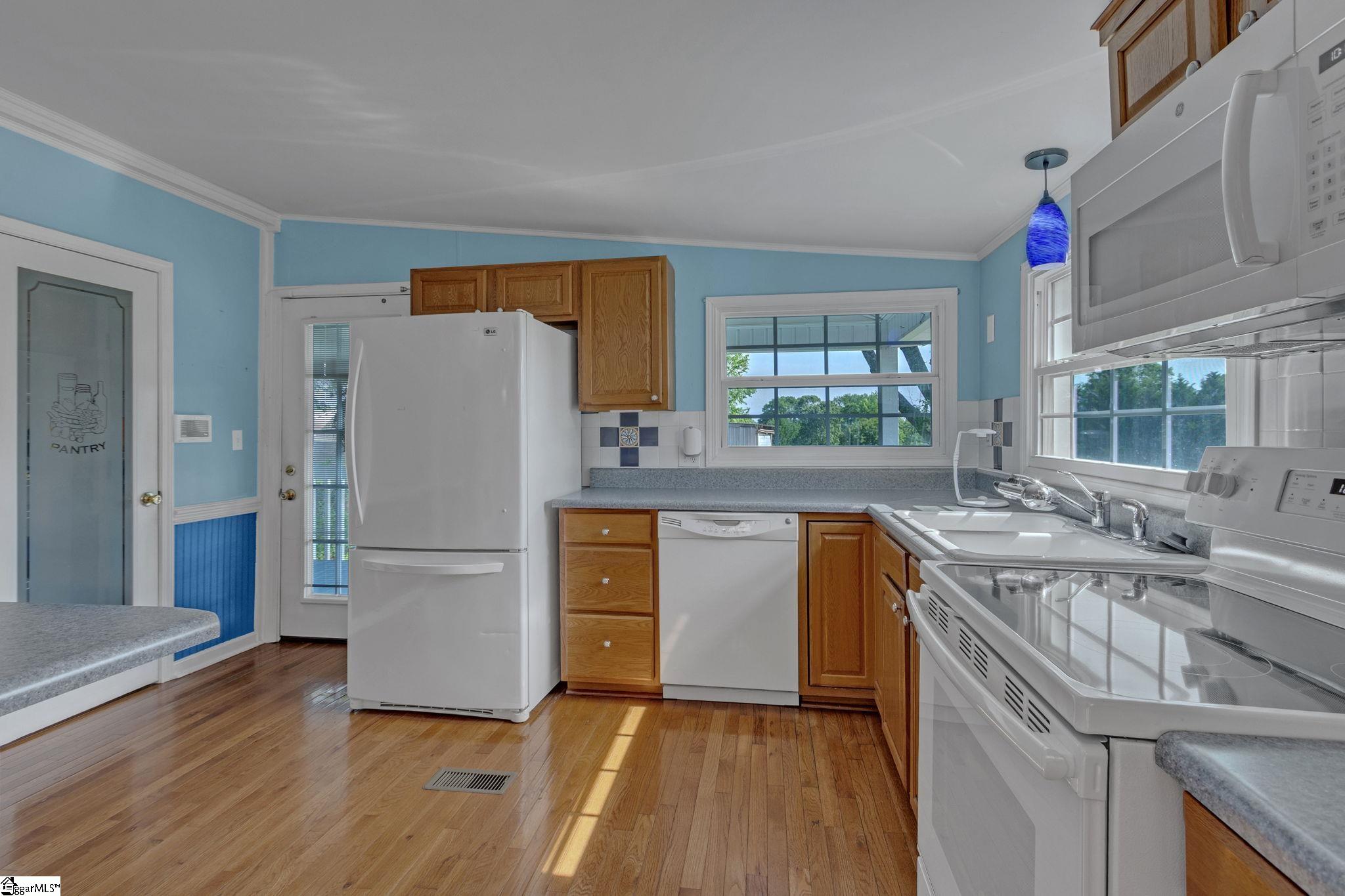 251 Wansley, Taylors, South Carolina image 3