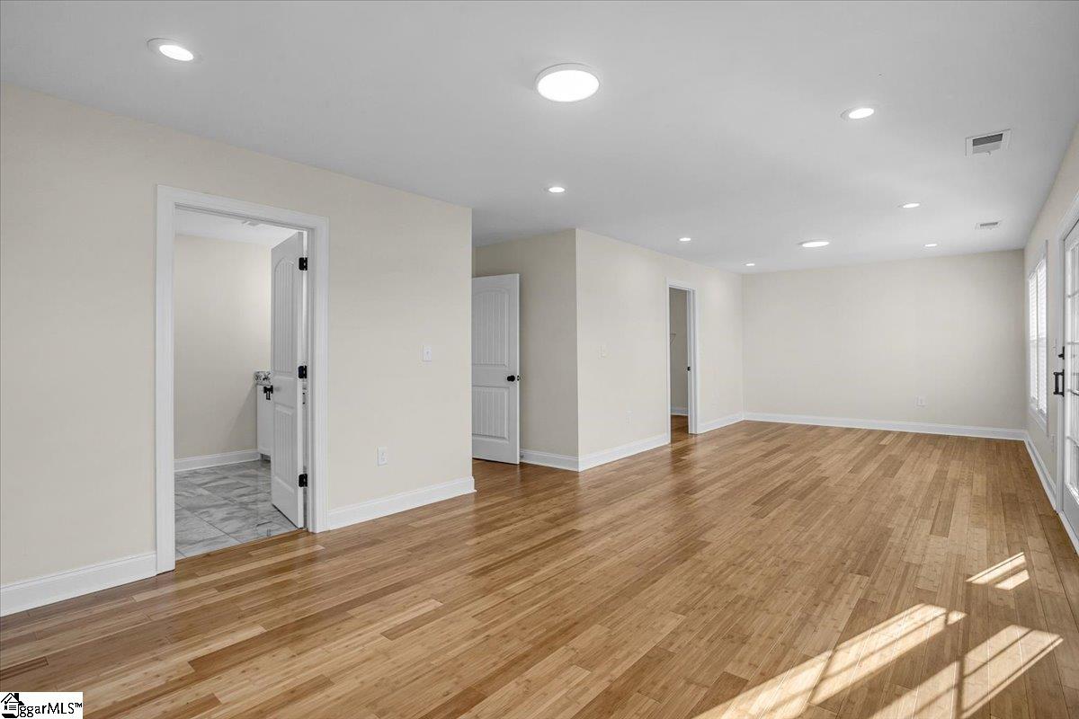21 8th, Greenville, South Carolina image 27