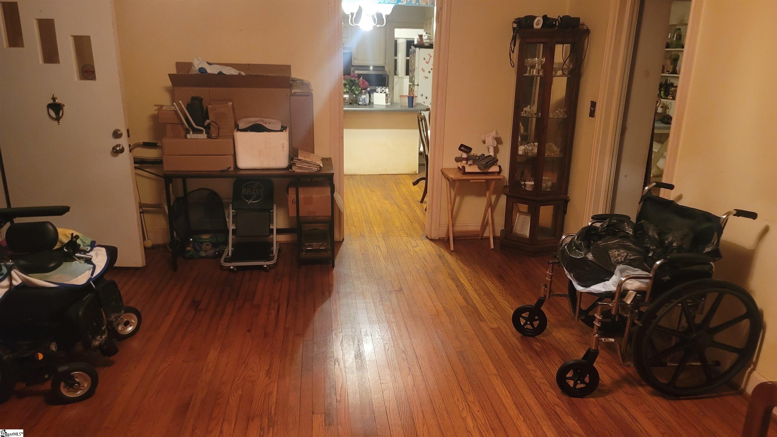 4 Bagwell, Greenville, South Carolina image 2